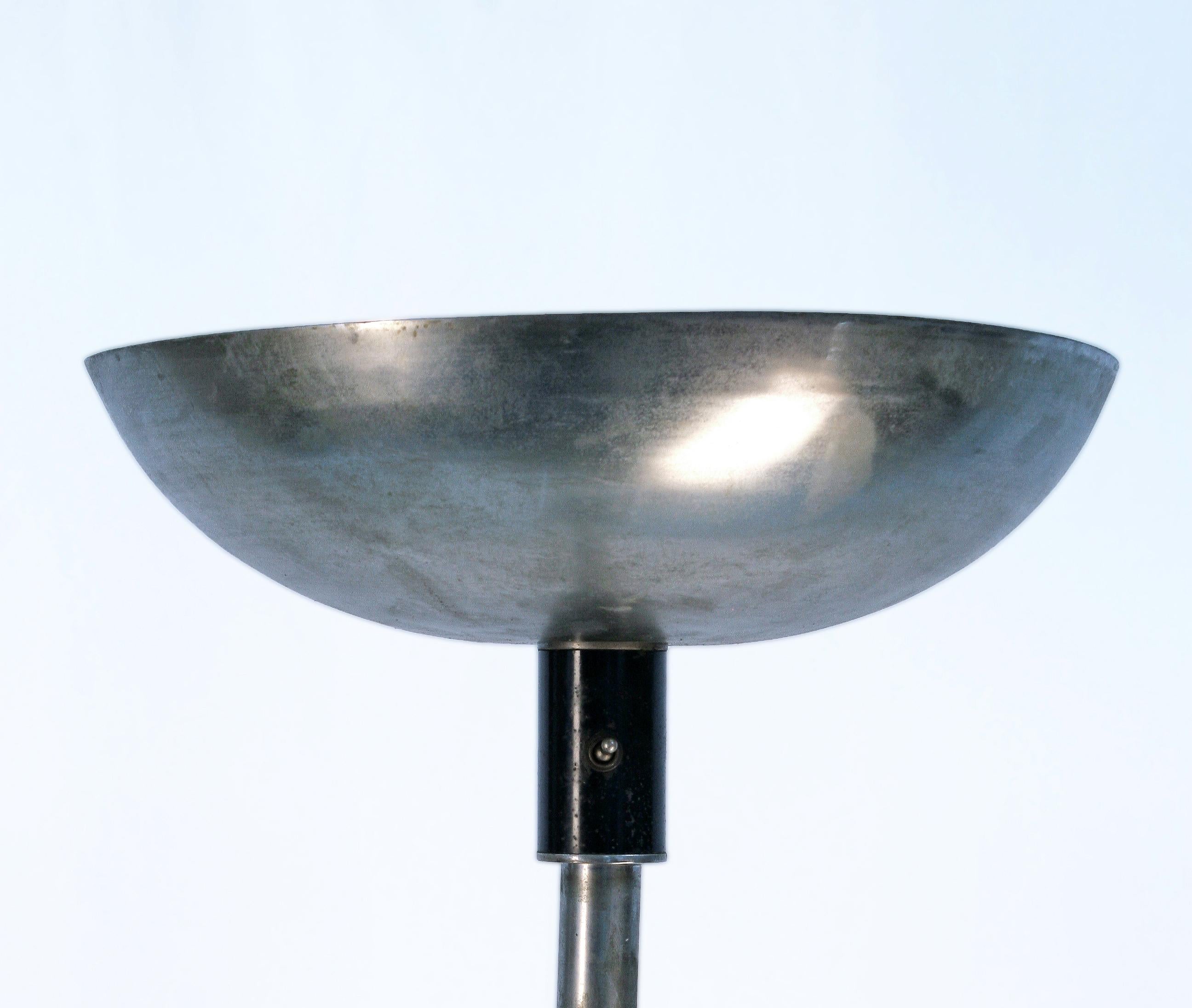Art Déco French Polished Nickel Plated Chrome Floor Lamp by La Maison Desny In Good Condition For Sale In North Miami, FL