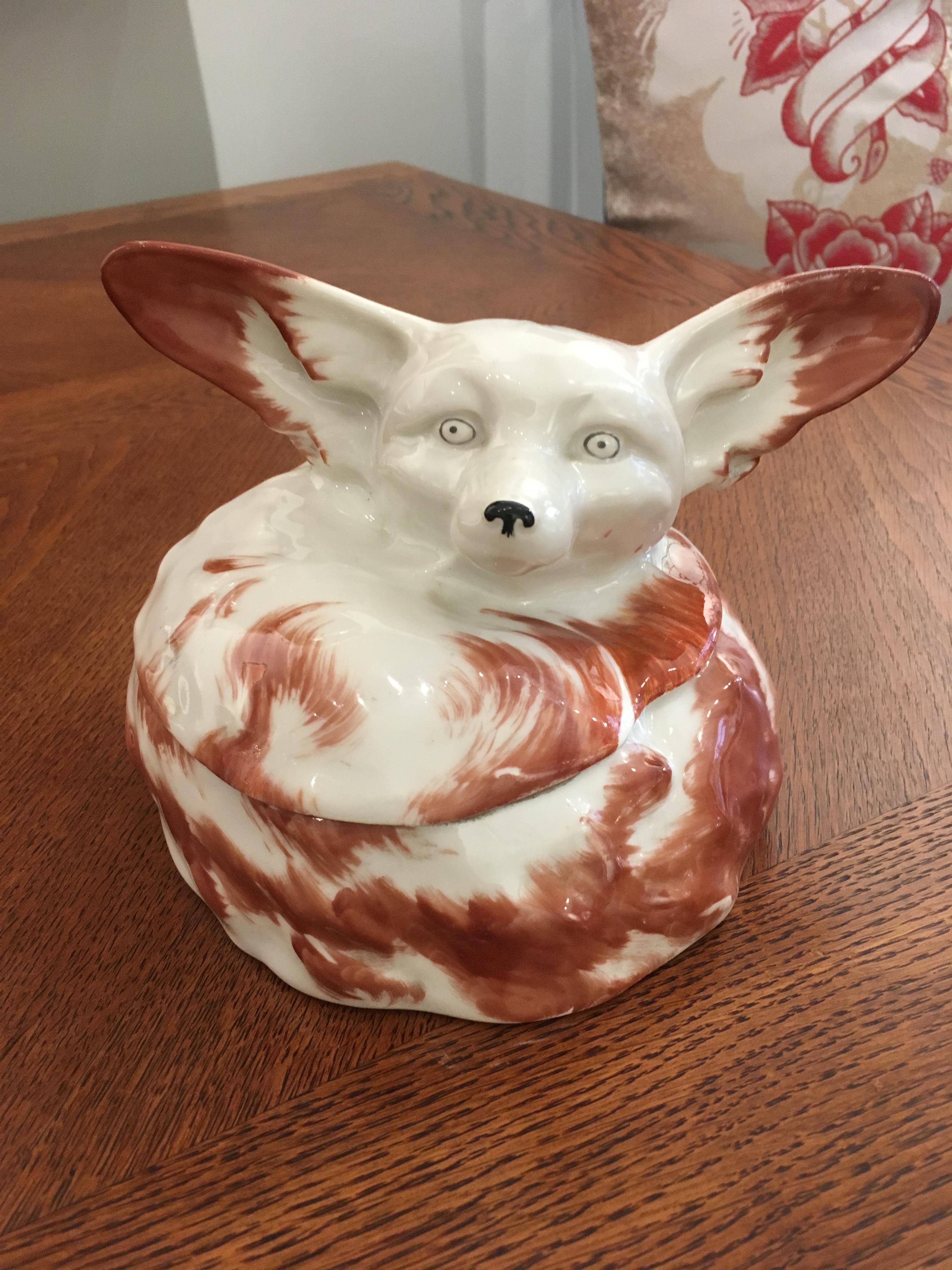 Zoomorphic enameled porcelain polychrome box represents a fennec fox.
Manufactured by Théodore Haviland Porcelain, model was created in 1921 by great Swiss sculptor Édouard-Marcel Sandoz (1888-1971).
 
Signed E.M. SANDOZ sc, stamps Theodore