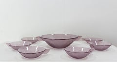 Service à fruits Art Déco français en verre violet avec un plat et six bols, vers 1930