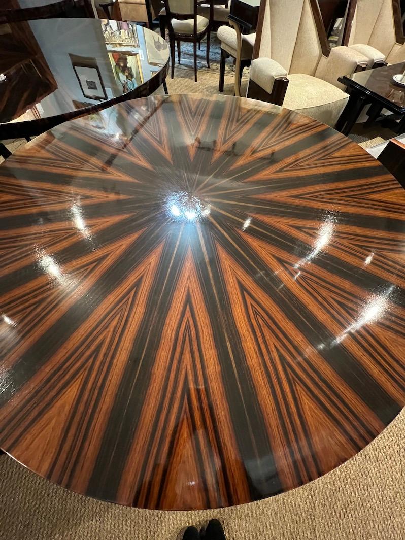 Art Deco French Round Dining Table in Macassar For Sale 1