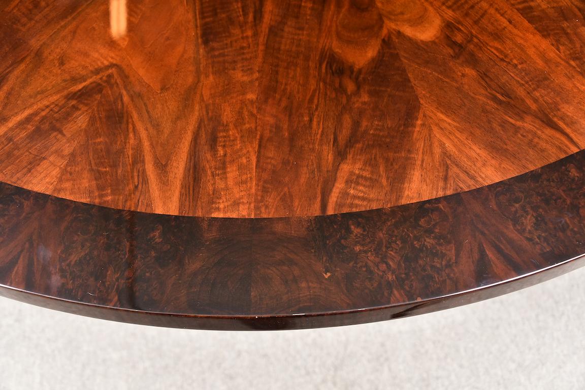 Art Deco French Round Dining Table in Walnut 3