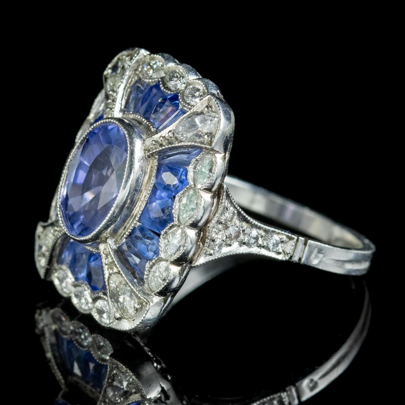 Art Deco French Sapphire Diamond Ring 3ct of Sapphire Circa 1920 In Good Condition For Sale In Kendal, GB