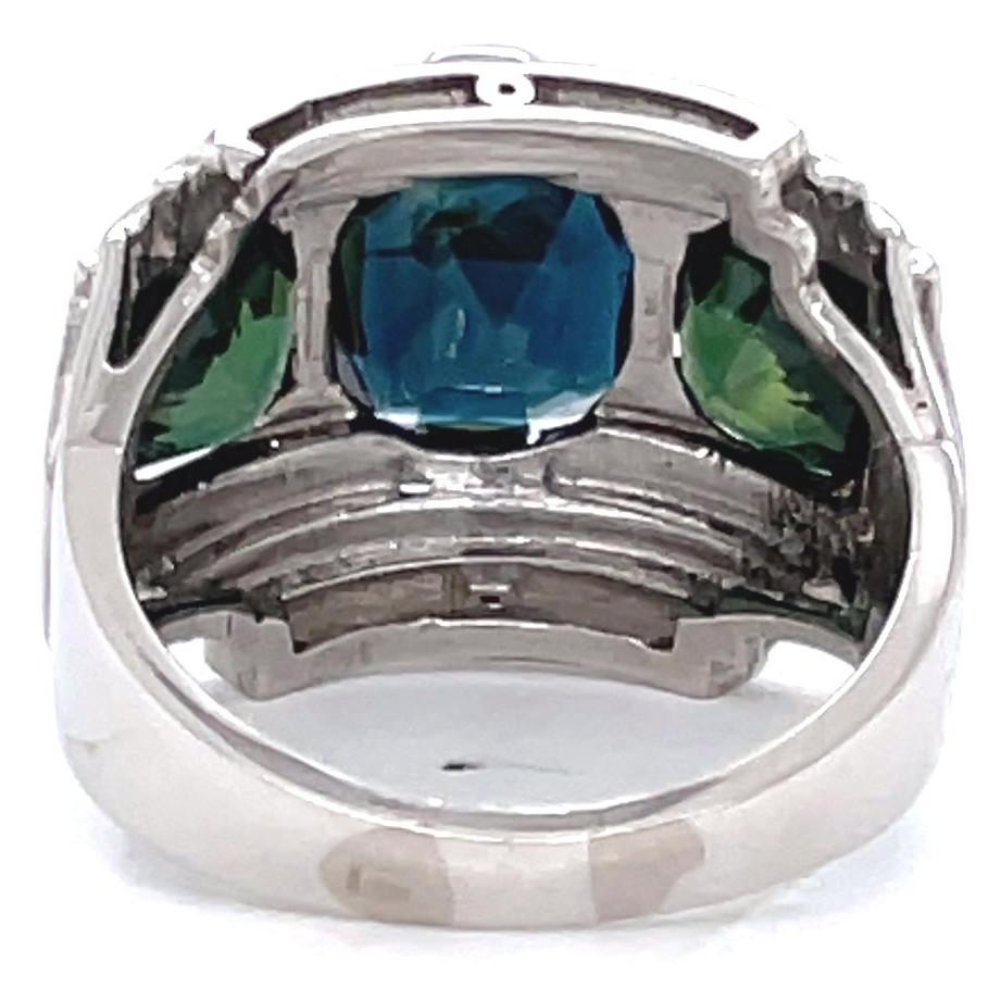 Women's or Men's Art Deco French 2.55 Carat Sapphire Platinum Three Stone Ring