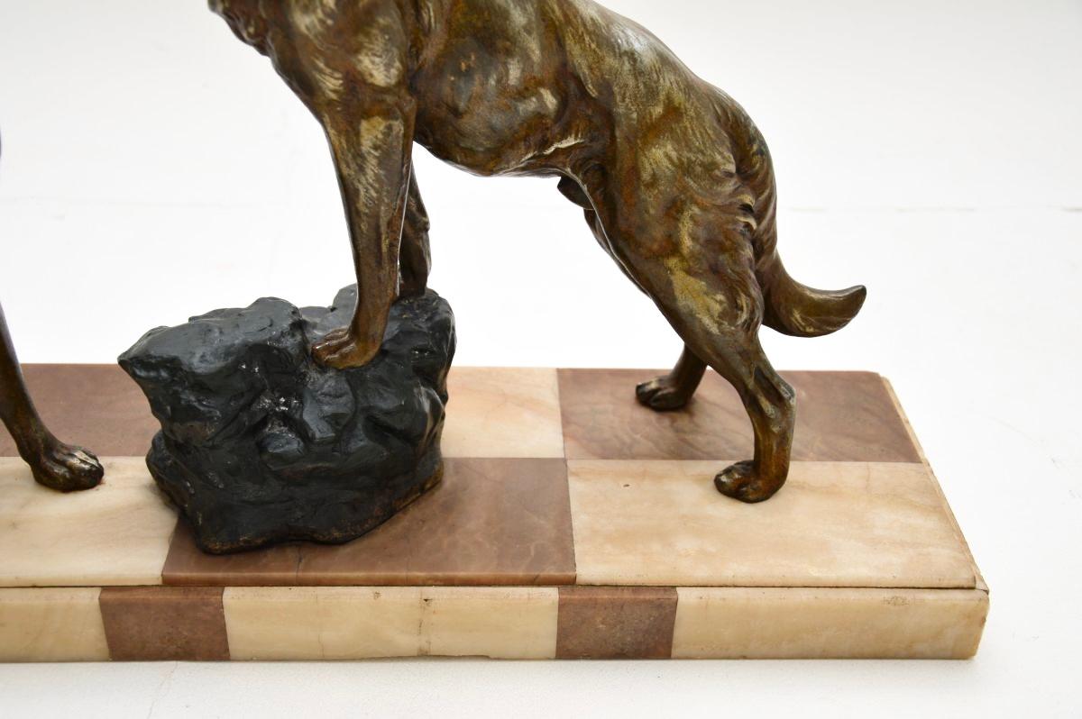 Escultura francesa Art Déco de pastores alemanes en venta 1
