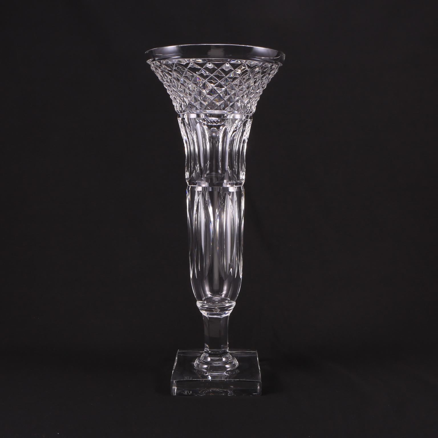 Art Deco French Sèvres Clear Handcut Crystal Diamonds  Vase, 1930 For Sale 3