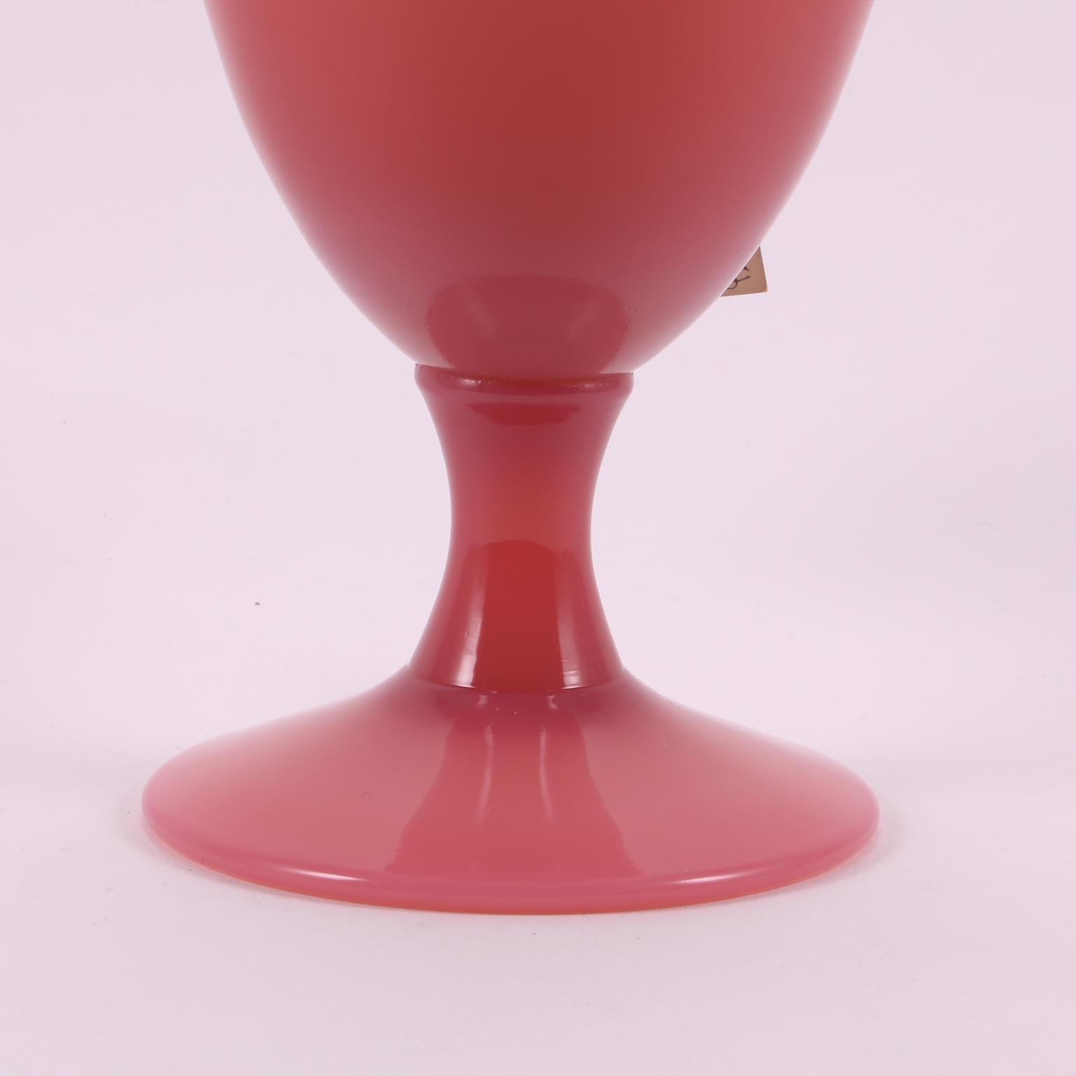 Art Deco French Sèvres Cranberry Pink Hand Blown Opaline Glass Vase, 1930 For Sale 9