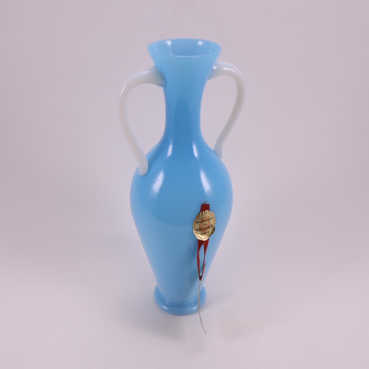 Art Deco French Sèvres Light Turquoise Handblown Opaline Glass Vase, 1920 For Sale 12