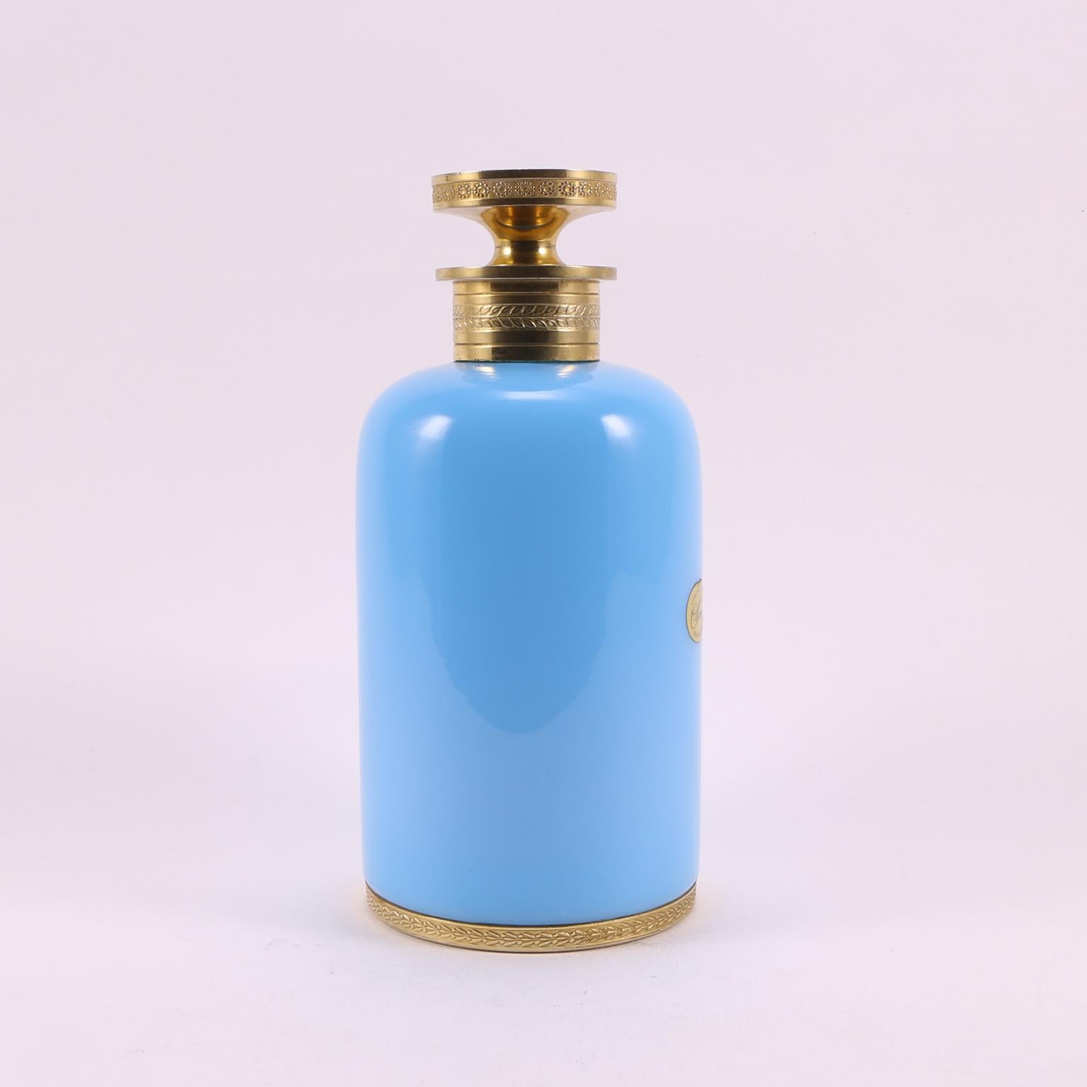 Art Deco French Sèvres-l.Seiler Light Turquoise Opaline  Perfume Bottle, 1920 In Excellent Condition For Sale In Florence, IT