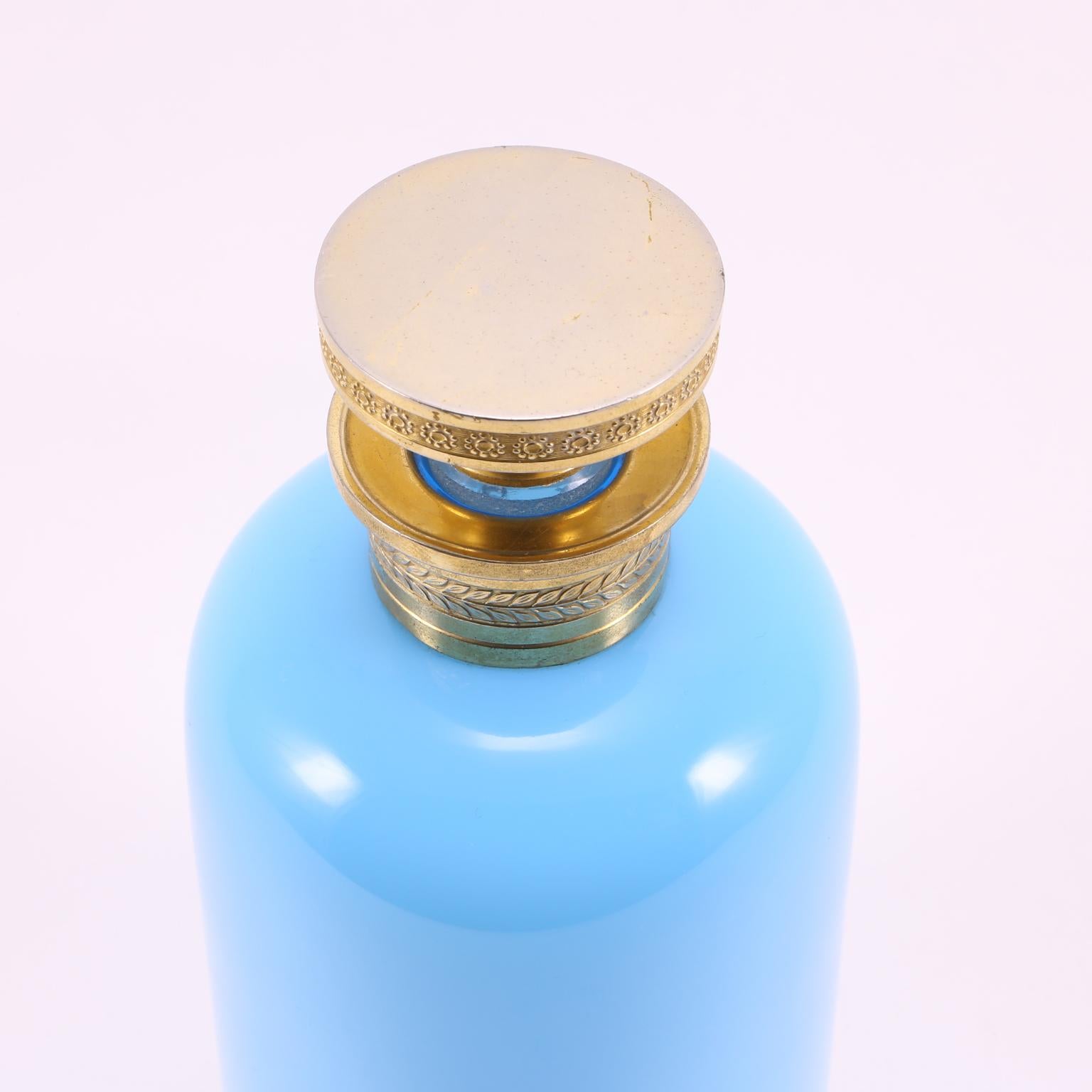 Art Deco French Sèvres-l.Seiler Light Turquoise Opaline  Perfume Bottle, 1920 For Sale 4