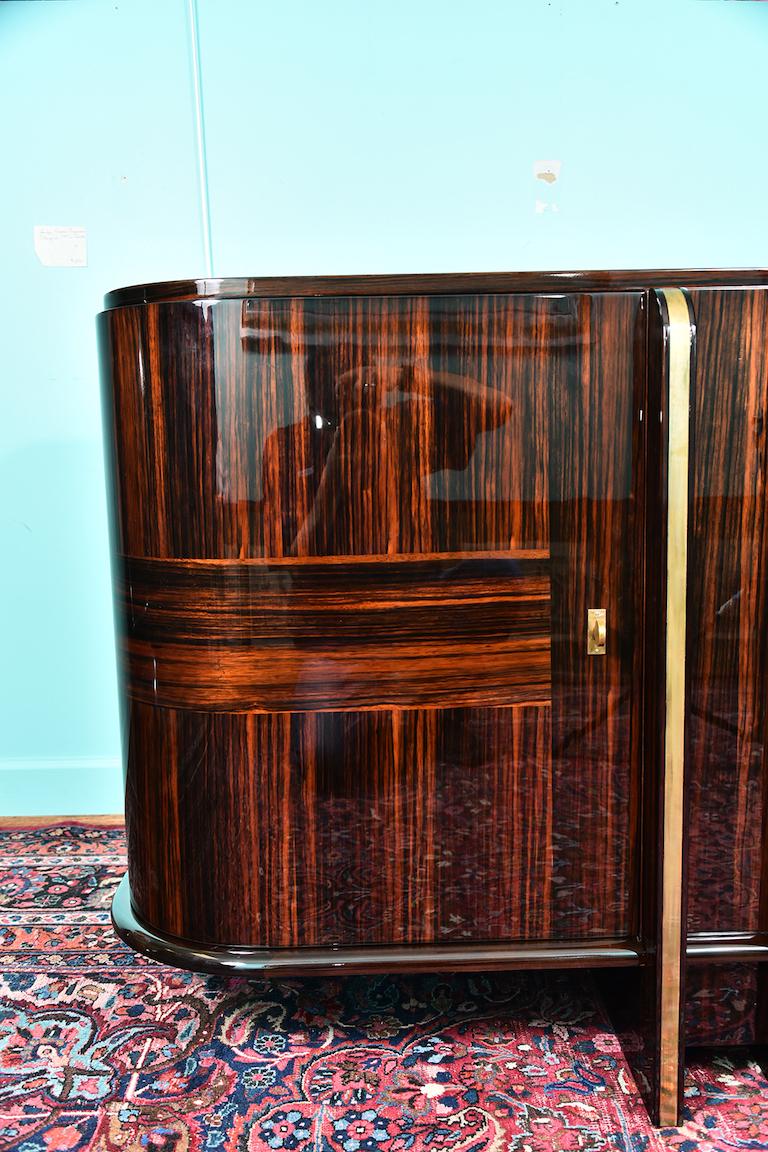 Art Deco French Sideboard with 4 Brass Vertical Lines in Macassar In Excellent Condition In Houston, TX