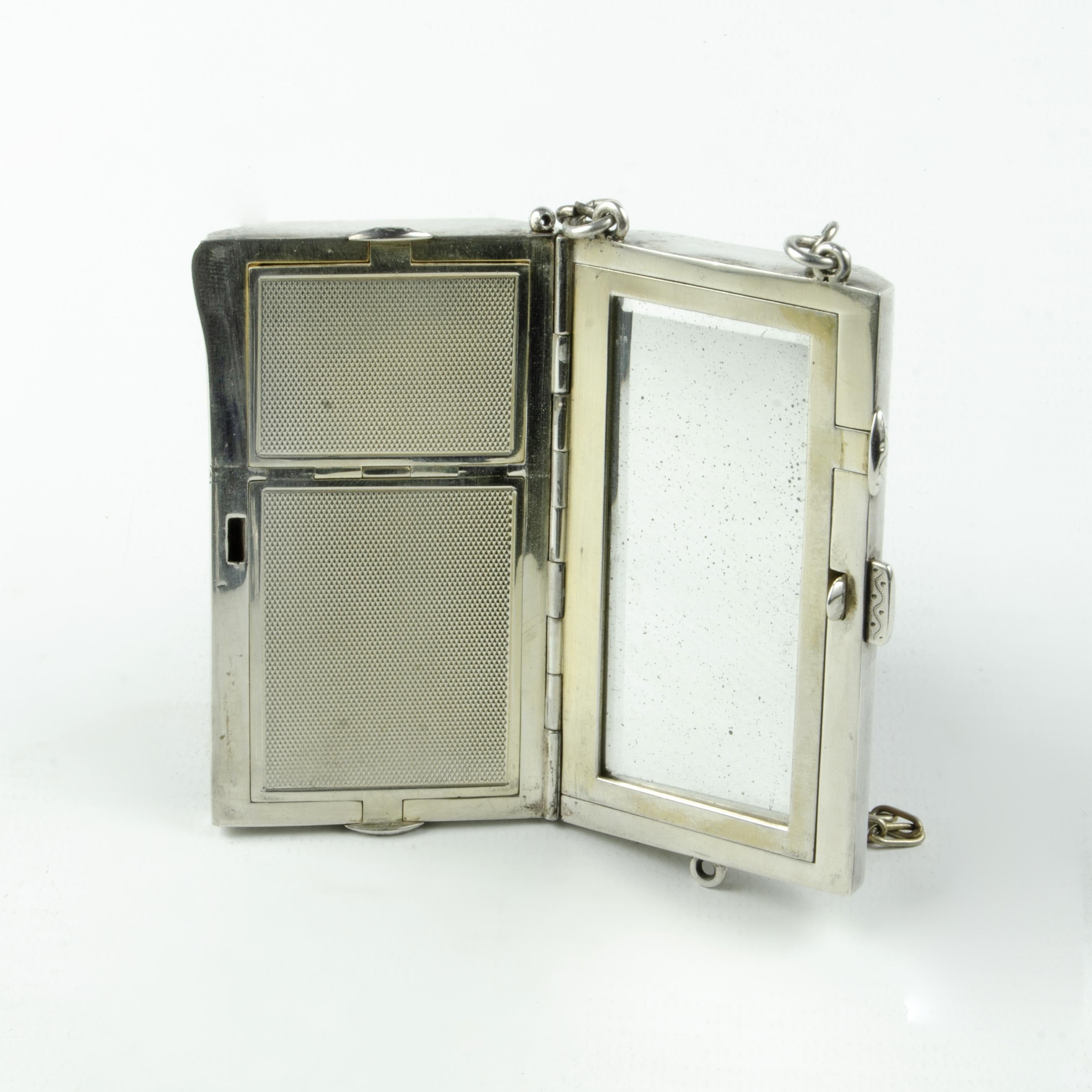 Polished Art Déco French Silver and Enamel Vanity Necklace/Pendant with Mirror, 1940s For Sale