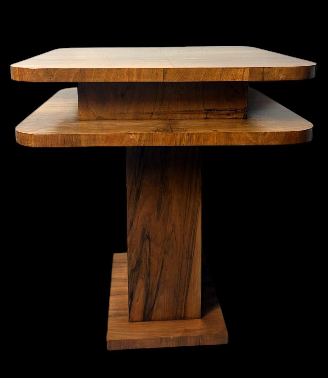 Placage Table d'appoint carrée Art déco française en vente
