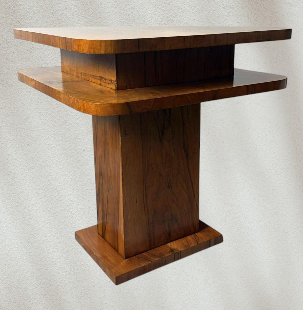 20ième siècle Table d'appoint carrée Art déco française en vente