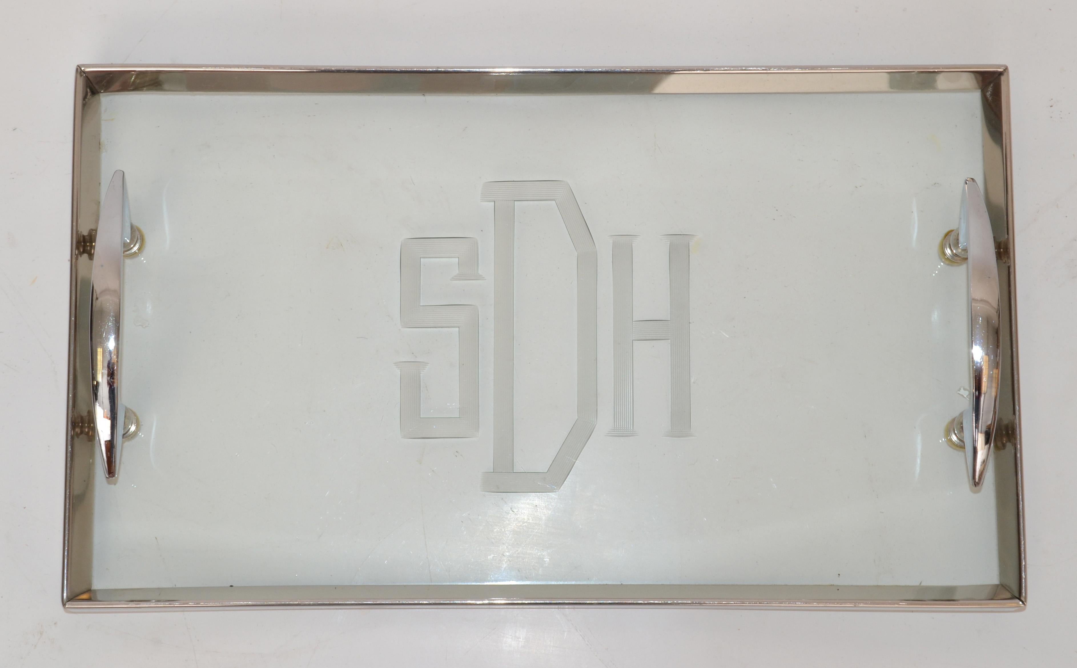 Französisches Art-déco-Schminktablett aus Edelstahl und geätztem SDH-Glas, Bargeschirr  (Art déco) im Angebot