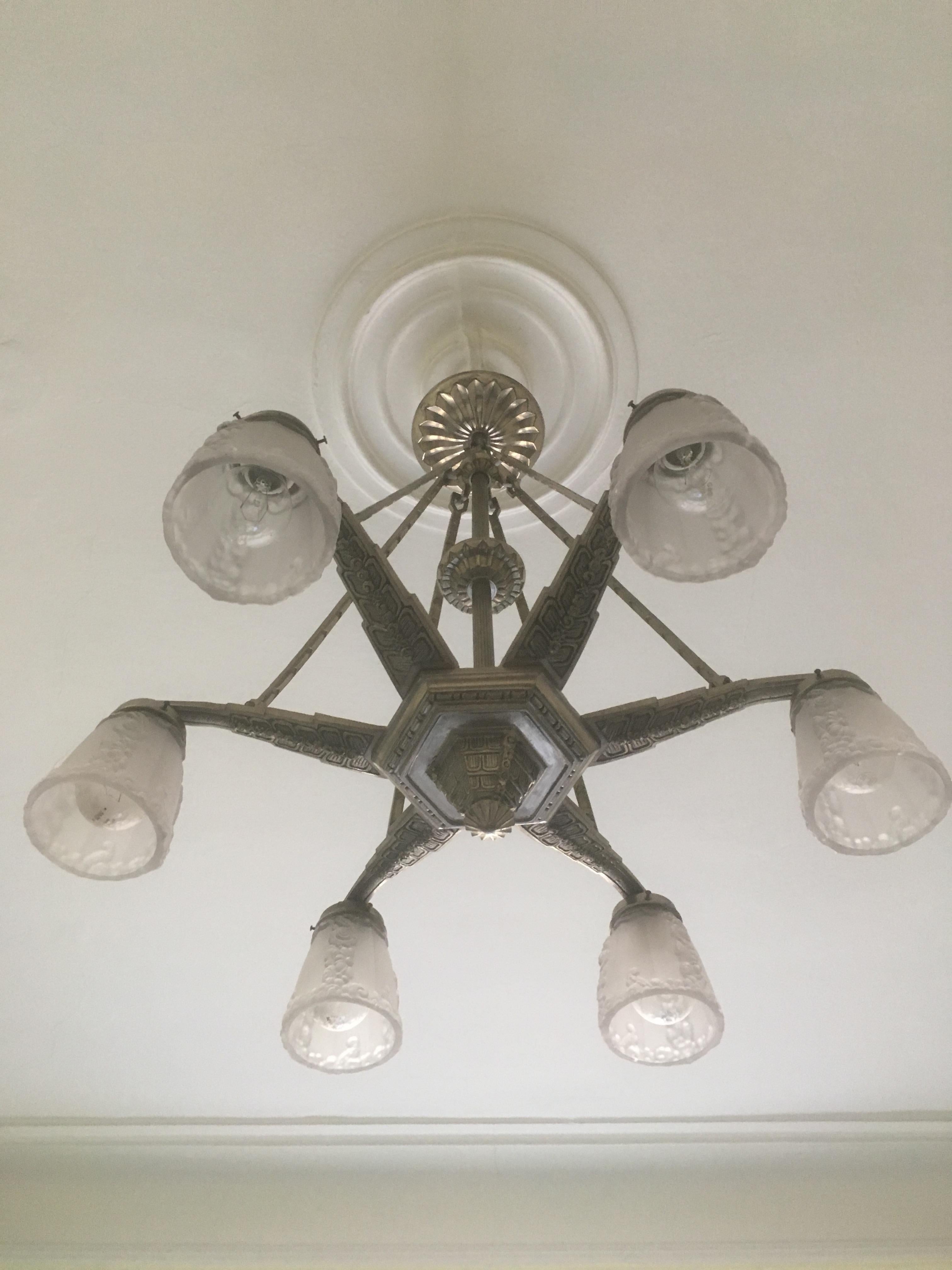 Lampadario a stella francese Art Déco attribuito a Hettier & Vincent in vendita 9