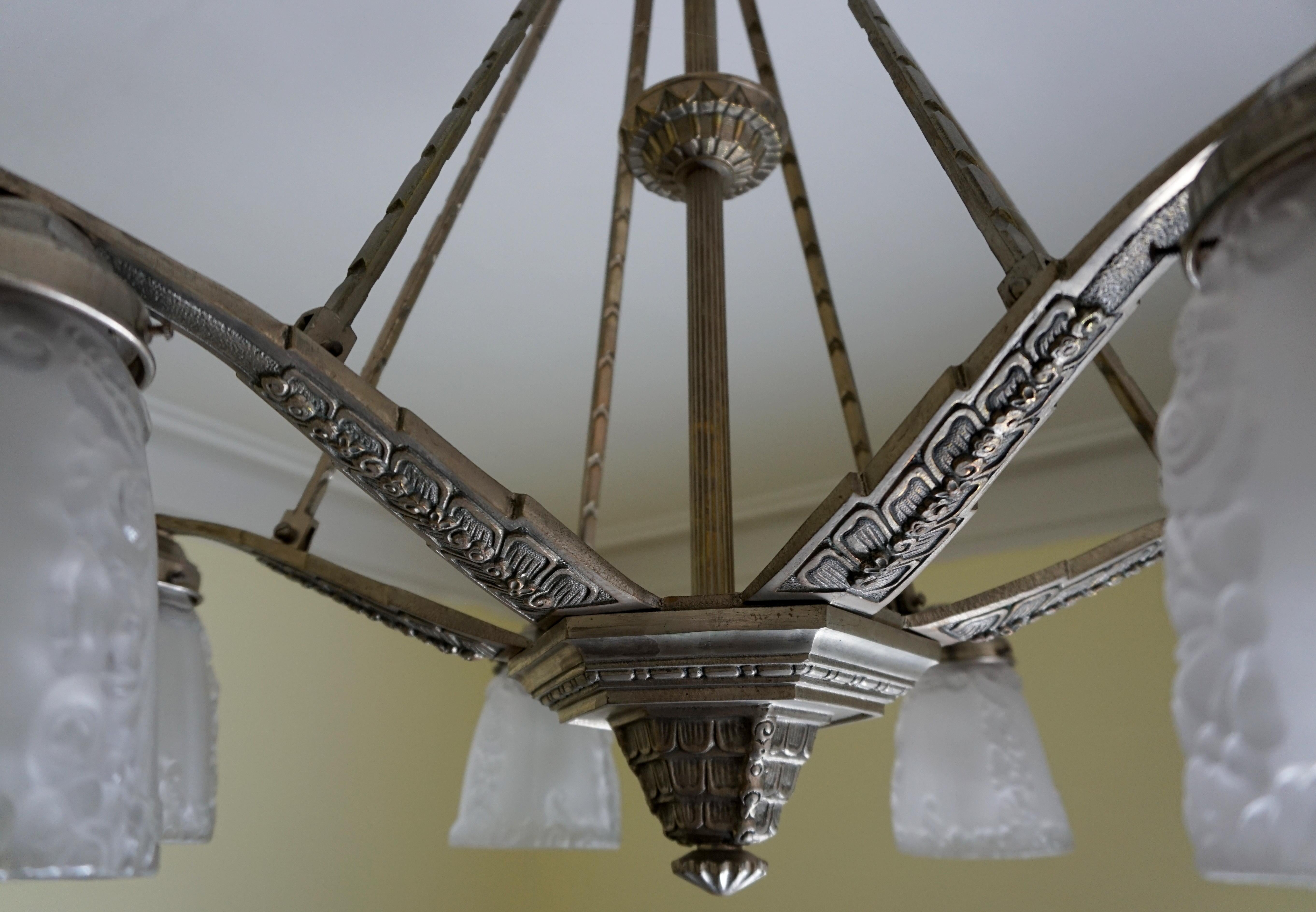 Early 20th Century Art Deco French Star Chandelier Attributed to Hettier Vincent For Sale