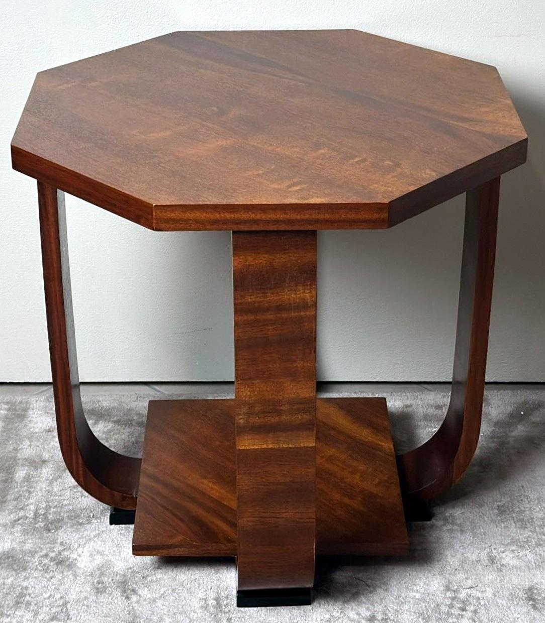 Art déco Table à thé/théière Art Déco avec plateau octogonal en vente