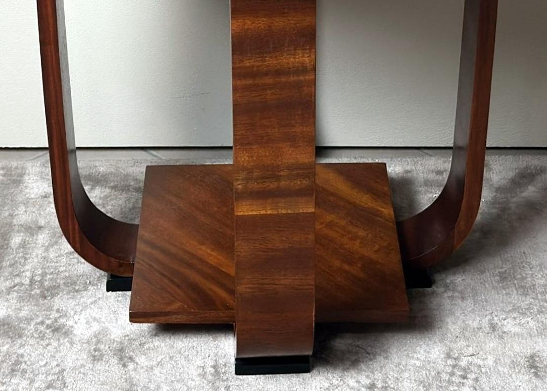 Noyer Table à thé/théière Art Déco avec plateau octogonal en vente