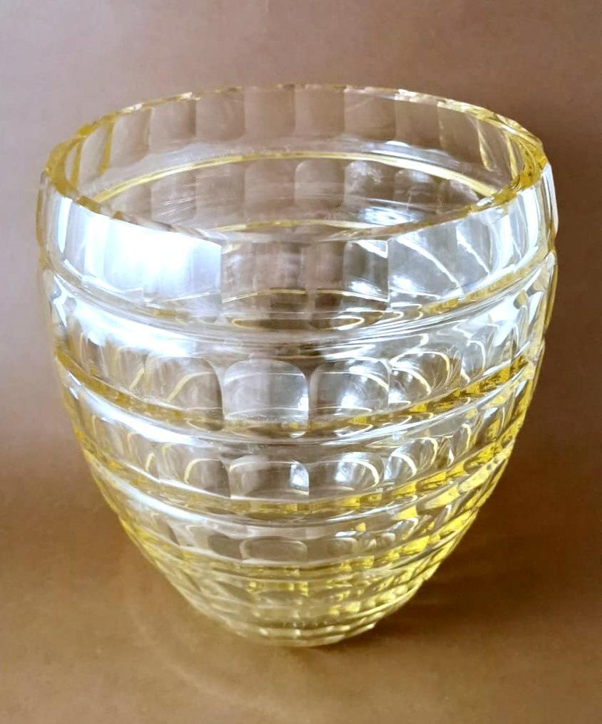 Art Deco French Vase in Cut and Ground Yellow Crystal For Sale 1