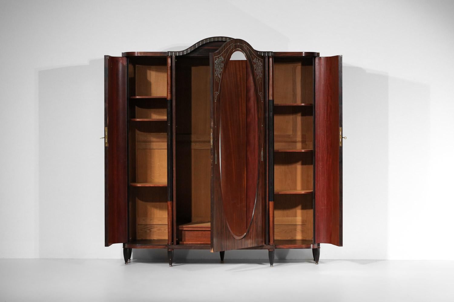 art deco French wardrobe in the style of Maurice Dufrène from the 1930s  For Sale 2