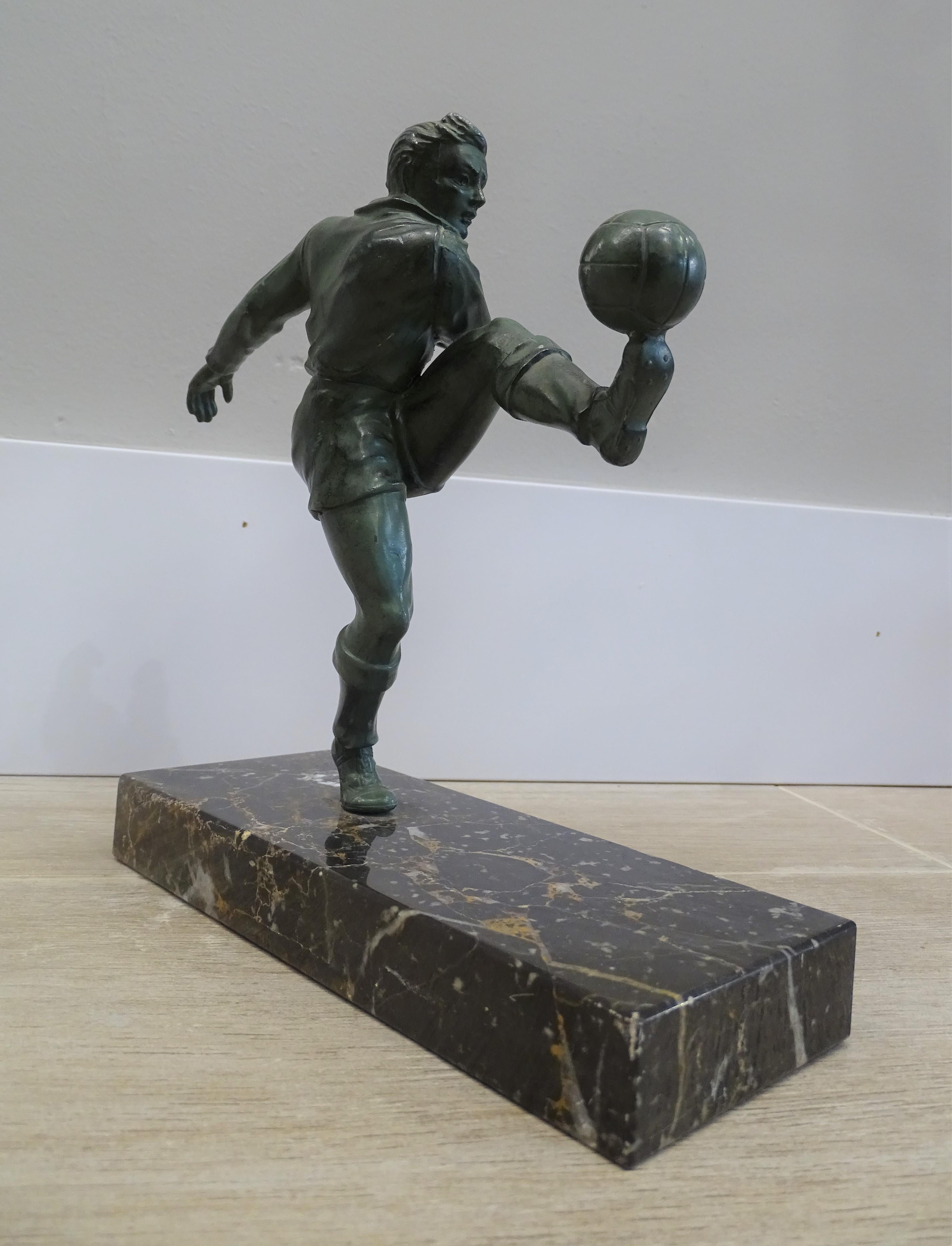 Art Deco French sculpture World Cup Football Bronce, Marble In Good Condition In Valladolid, ES