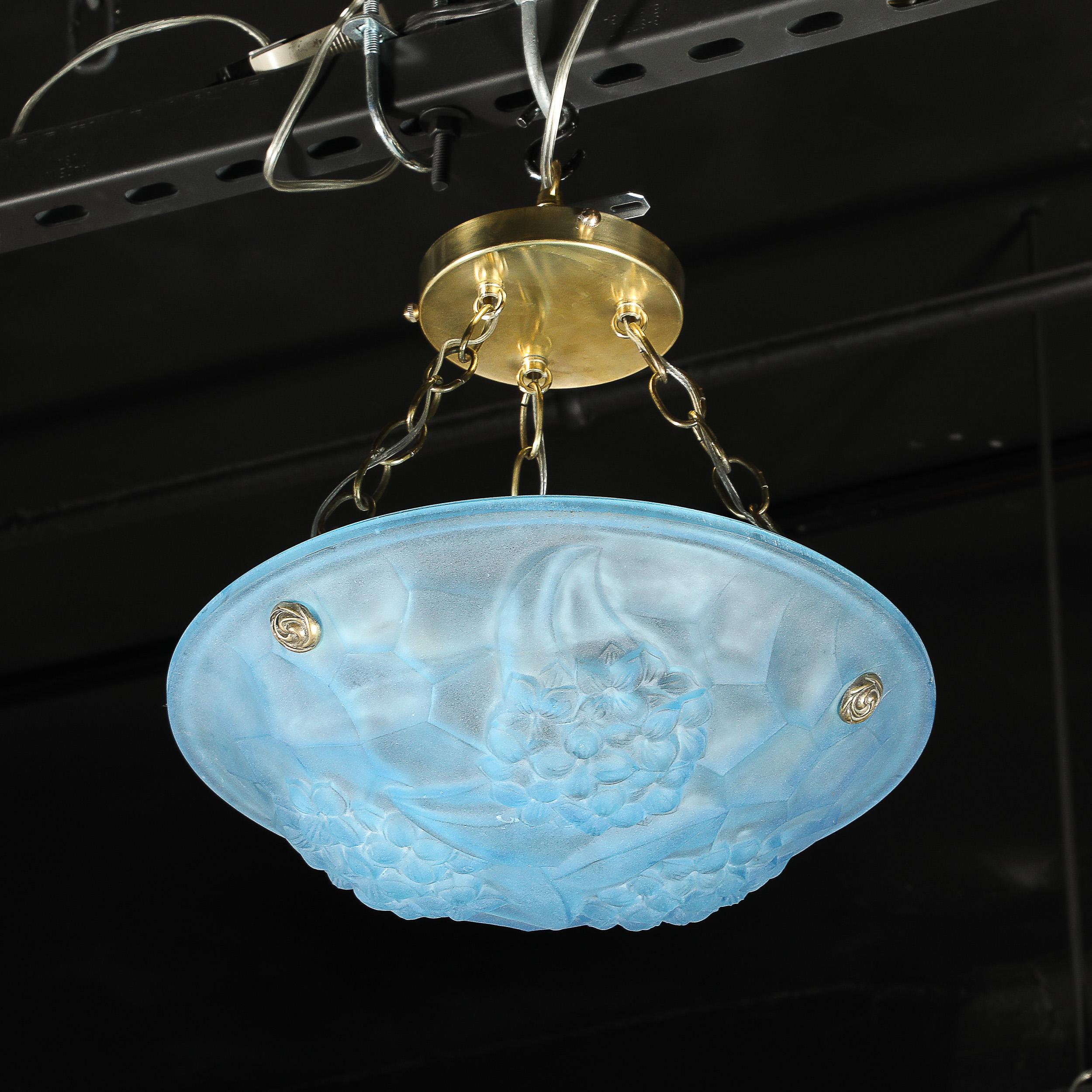 Lustre Art Déco en verre bleu givré avec ferrures en laiton signé ROC par Degué en vente 11