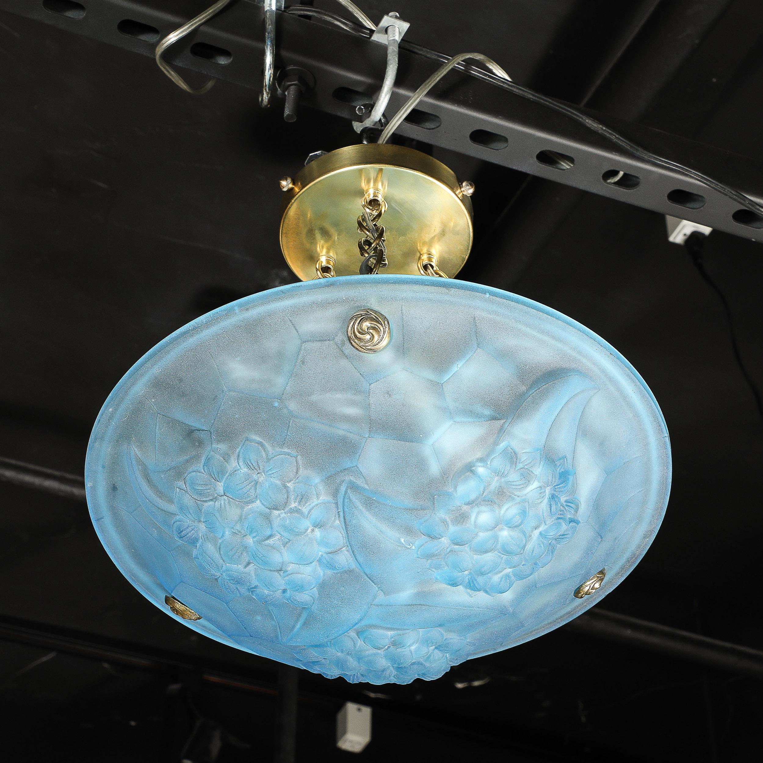 Lustre Art Déco en verre bleu givré avec ferrures en laiton signé ROC par Degué en vente 12