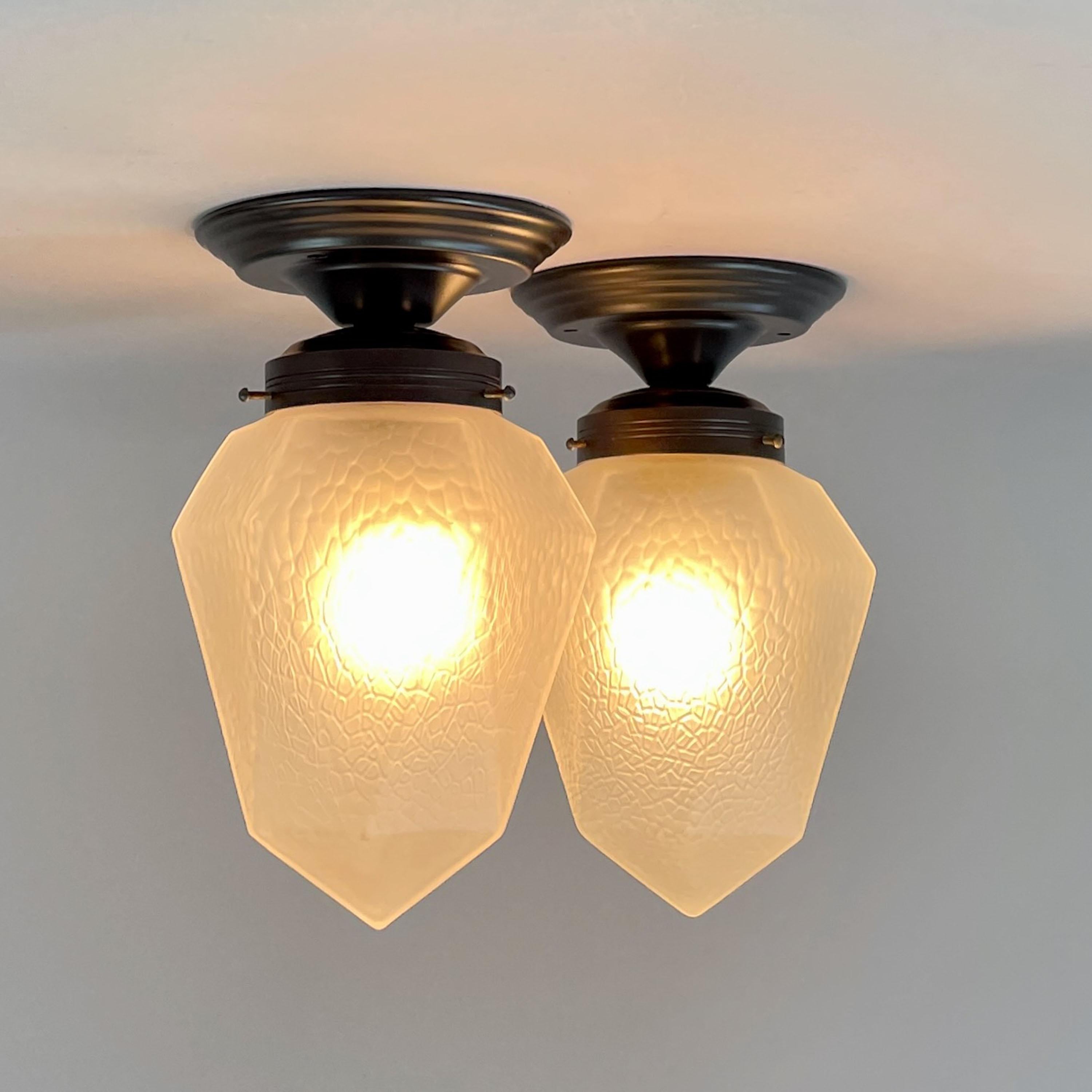 Art Decó Cristal esmerilado y latón bruñido Empotrables, Suecia Años 20 en venta 4