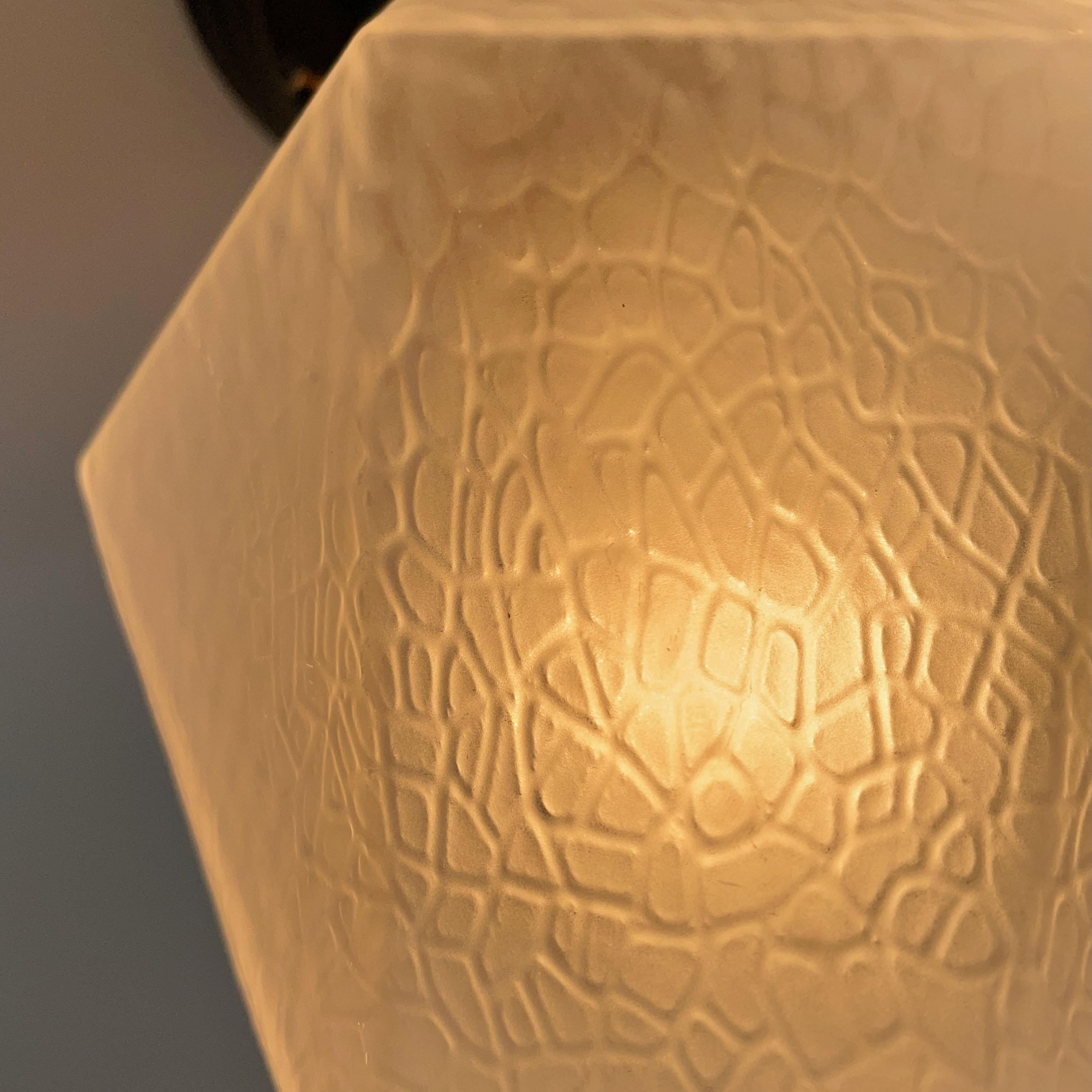 Art Decó Cristal esmerilado y latón bruñido Empotrables, Suecia Años 20 en venta 5