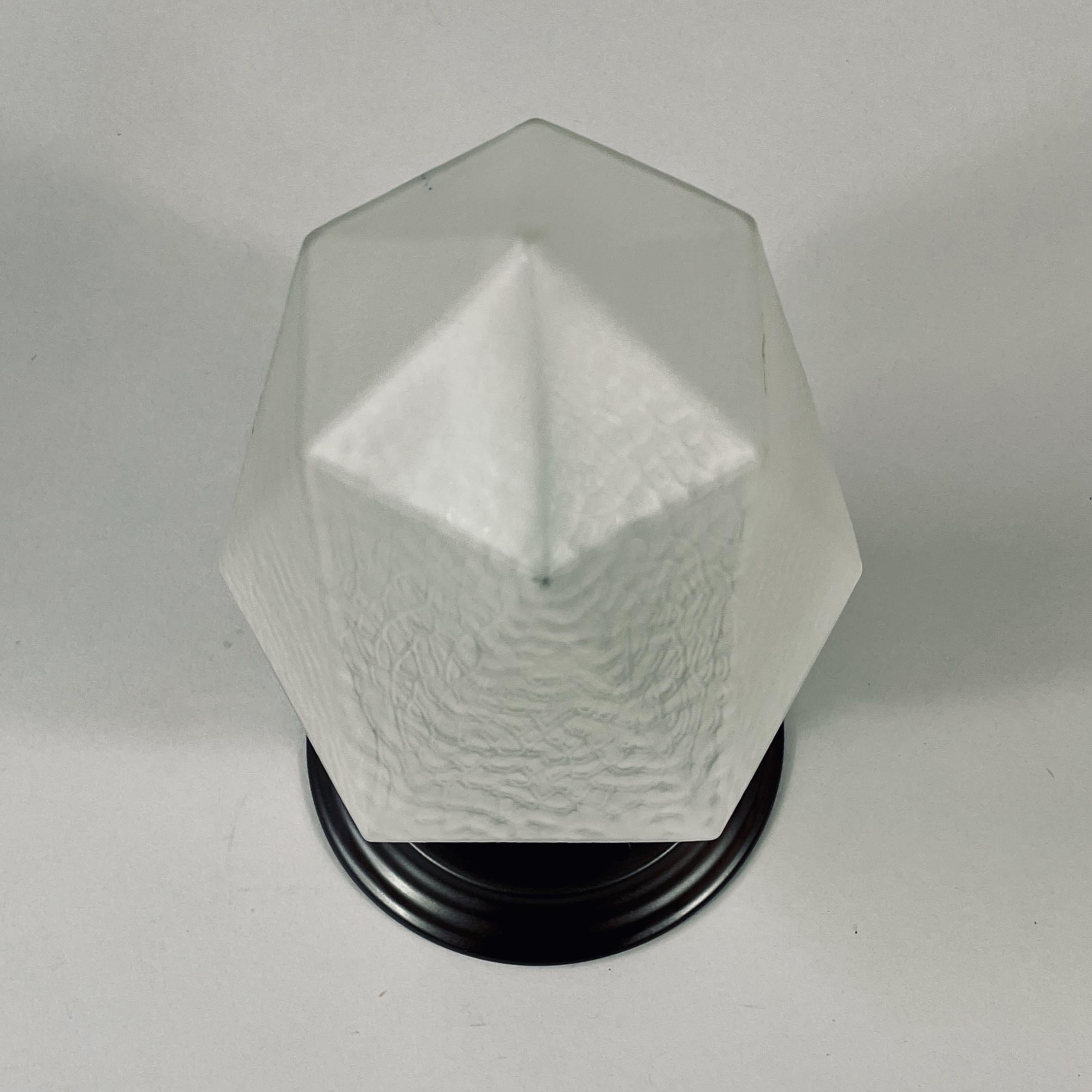 Art Decó Cristal esmerilado y latón bruñido Empotrables, Suecia Años 20 en venta 7