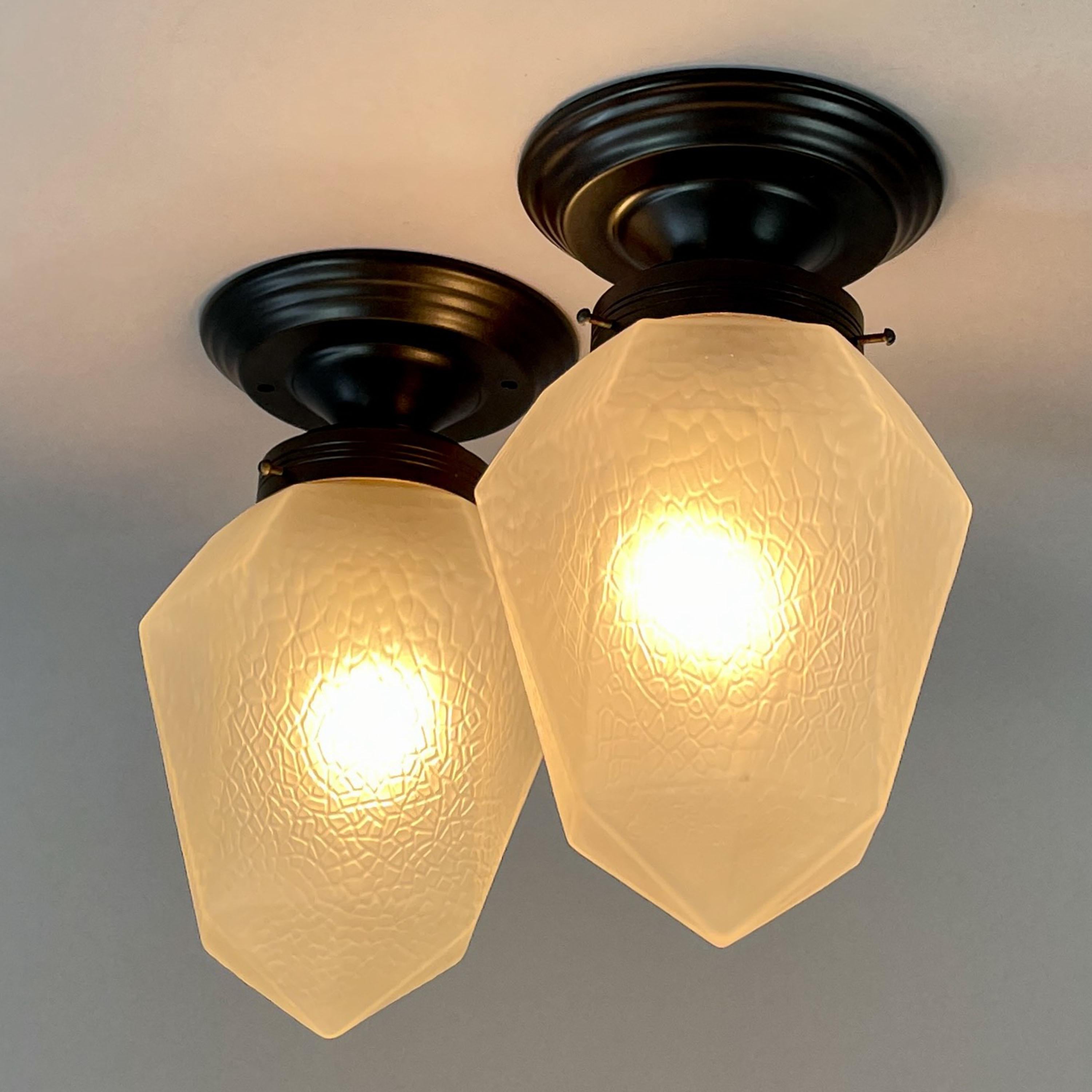 Art Decó Cristal esmerilado y latón bruñido Empotrables, Suecia Años 20 en venta 10