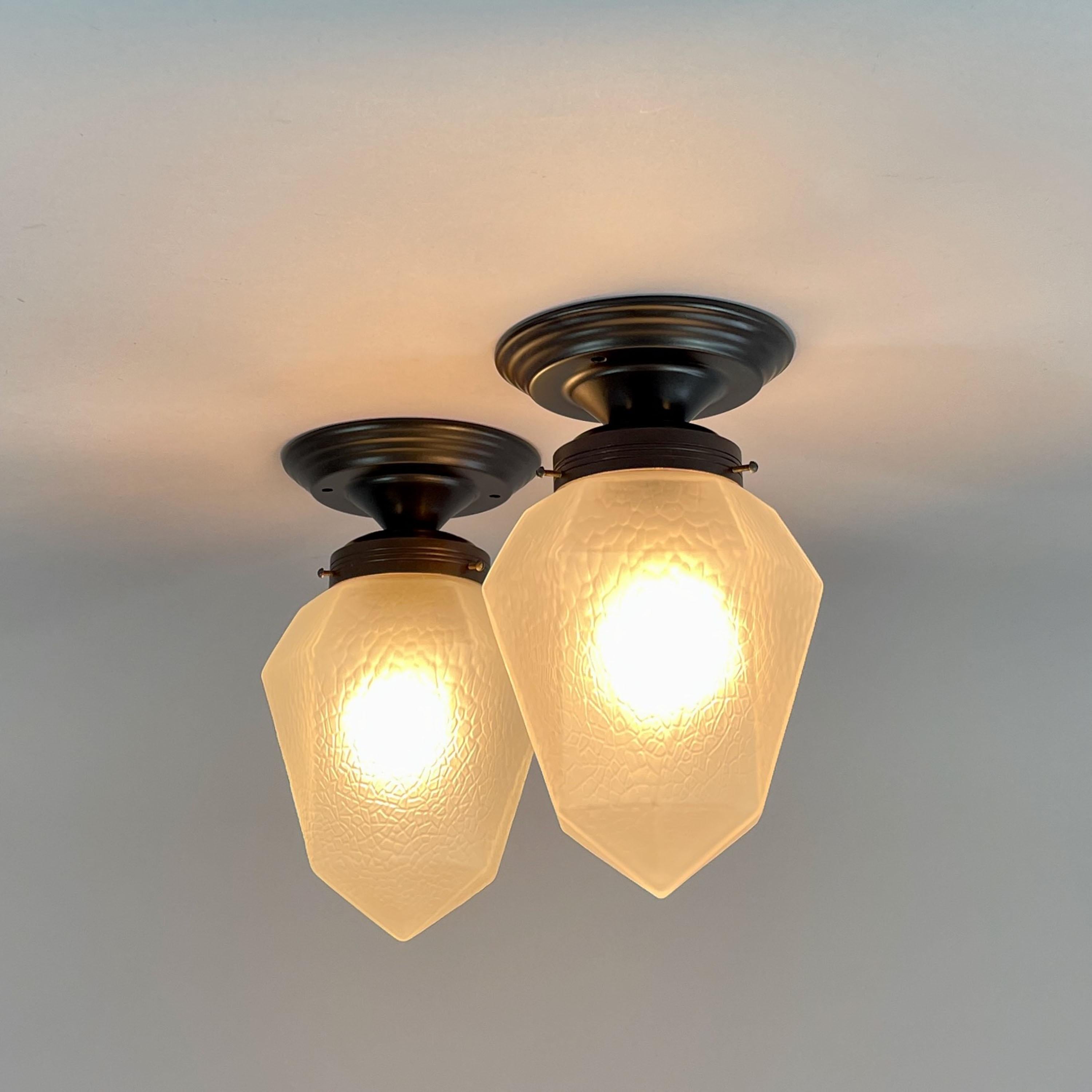 Art Decó Cristal esmerilado y latón bruñido Empotrables, Suecia Años 20 Latón en venta