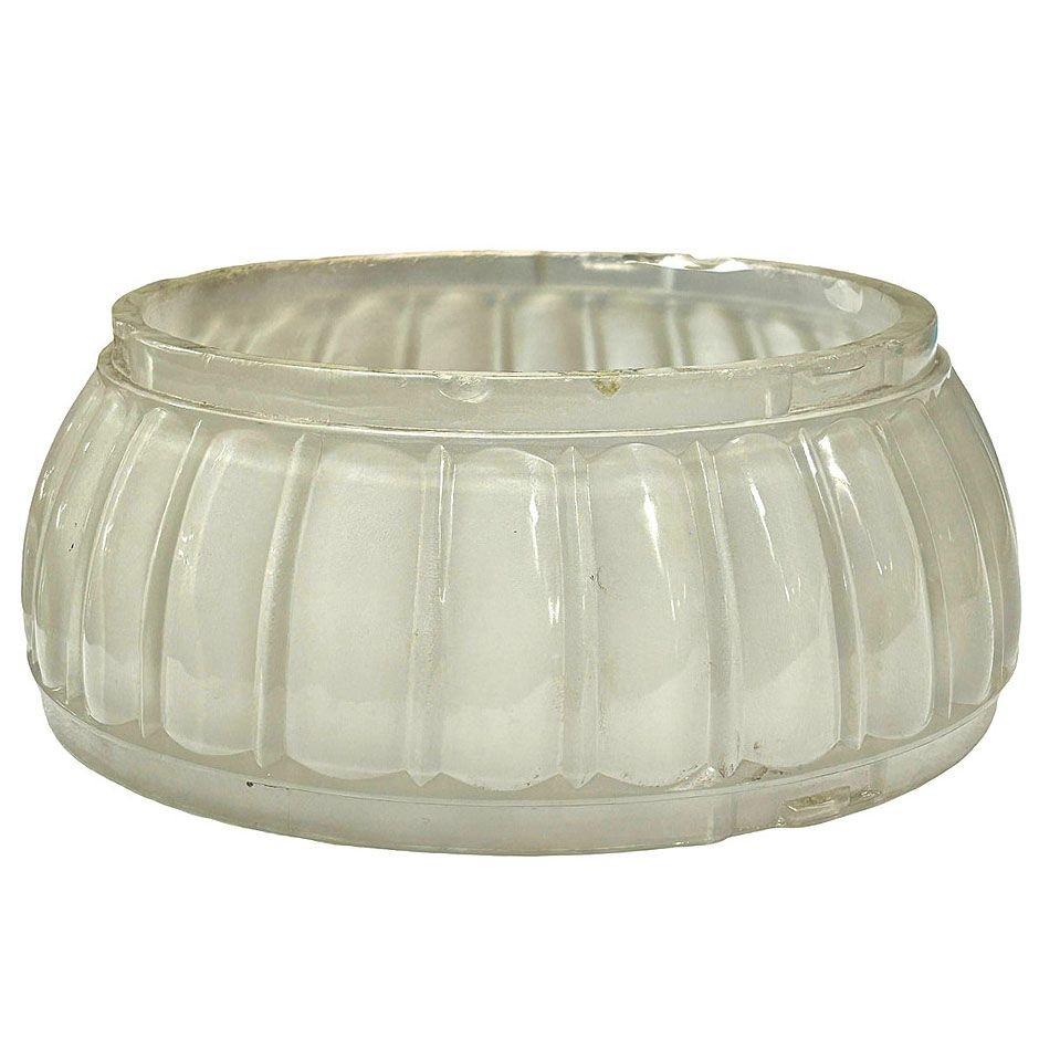 Art Deco Deckenleuchte aus Milchglas mit Deckenleuchte in der Mitte mit Ringschirm im Zustand „Relativ gut“ im Angebot in Van Nuys, CA