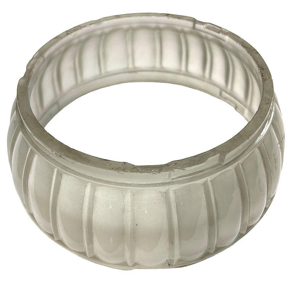 Art Deco Deckenleuchte aus Milchglas mit Deckenleuchte in der Mitte mit Ringschirm (Mitte des 20. Jahrhunderts) im Angebot