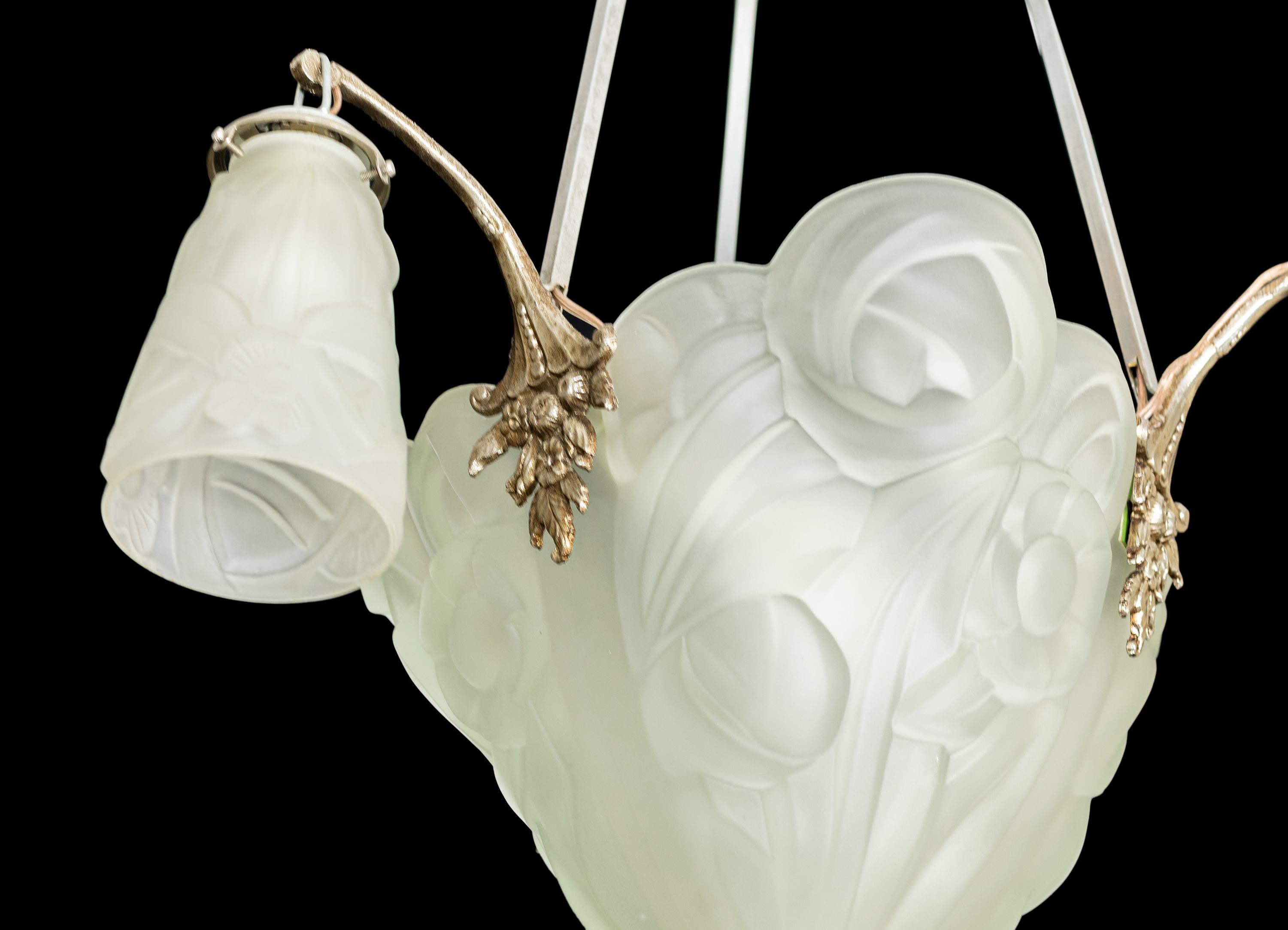 Lampadario in vetro smerigliato Art Déco di Degue & PETITOT In condizioni buone in vendita a Lisbon, PT