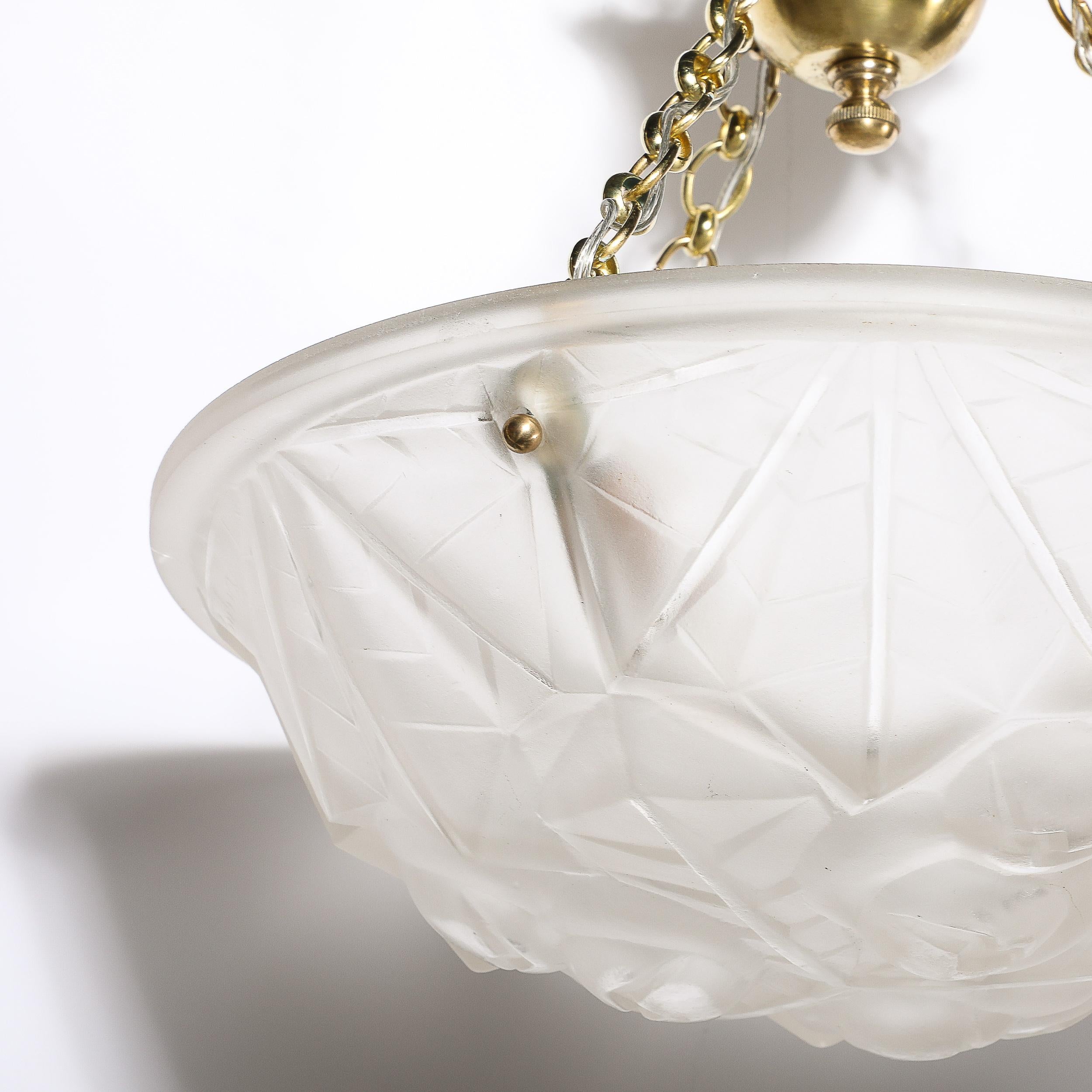 Lampadario a sospensione in vetro smerigliato Art Deco con accessori in ottone firmato Degué in vendita 9