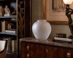 Jarrón Art Déco de vidrio esmerilado de Simonet Frères, diseño de pino de los años 20
