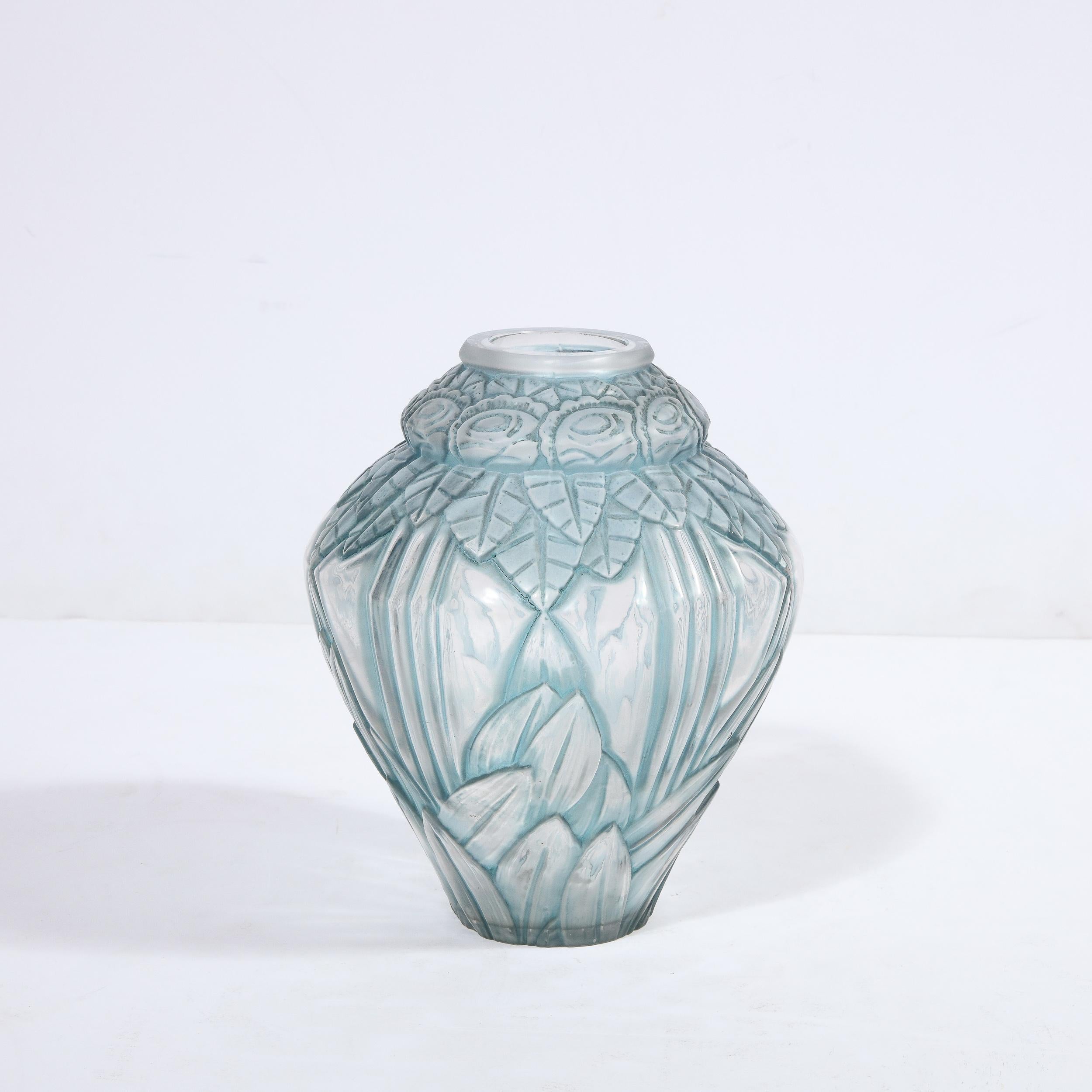 Vase en verre dépoli Art Déco avec motifs floraux et bandes par Andre Hunebelle 1