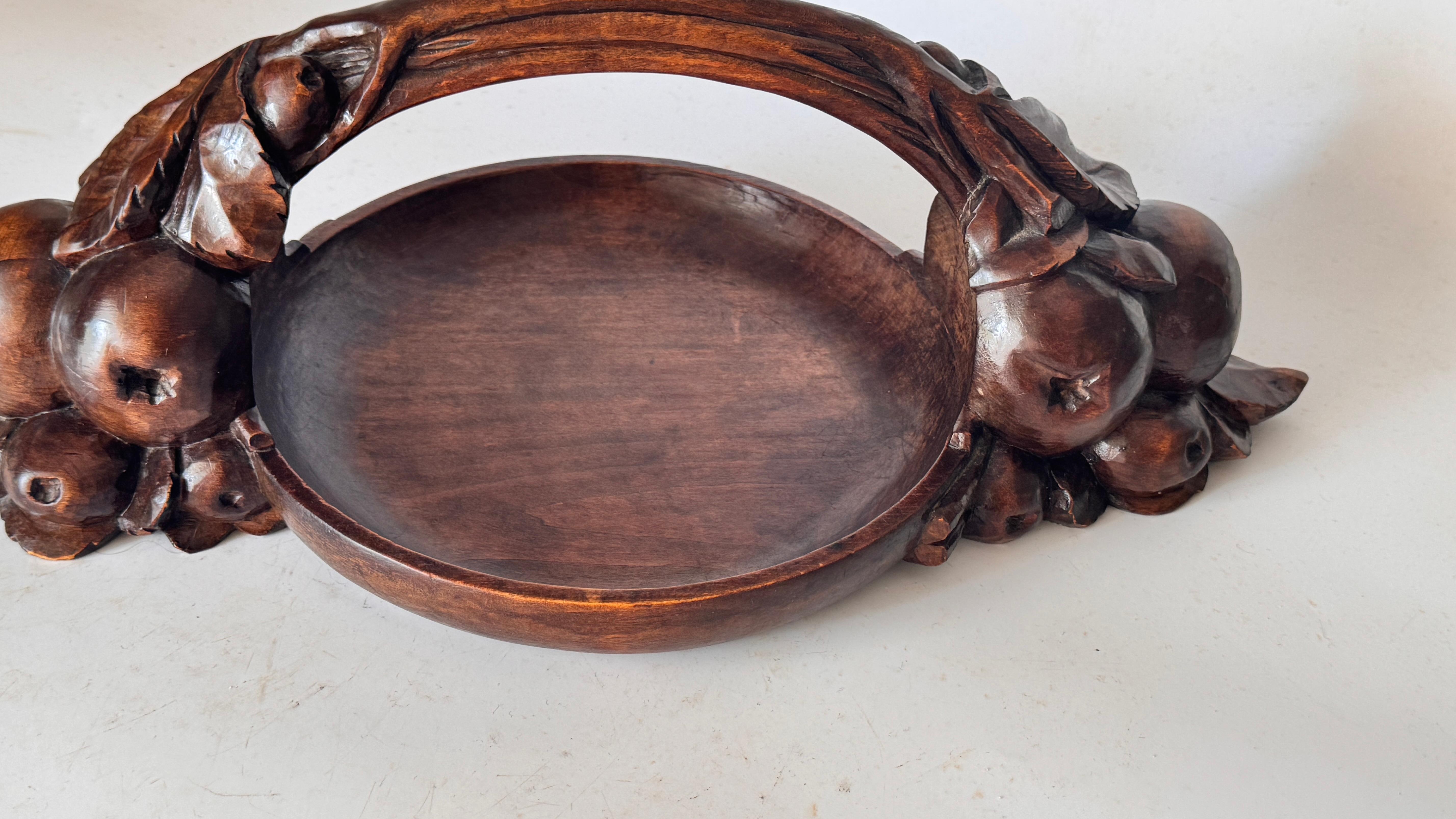 Art Deco Obstkorb - Handgeschnitzte Holzschale, Frankreich, 1930er Jahre im Angebot 3