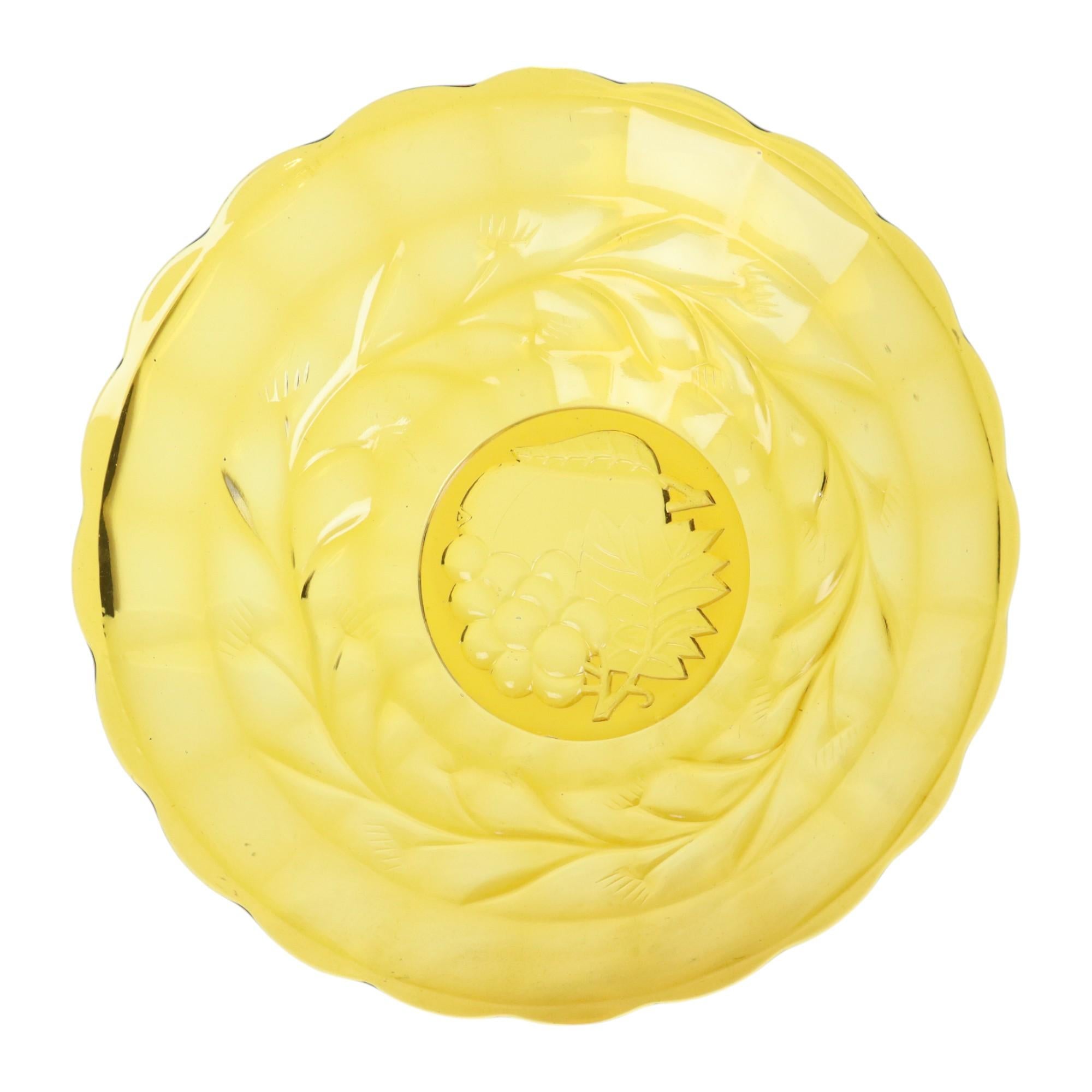 Art Deco Obstschale Bernstein Pressglas Fait en Belgique im Angebot 1