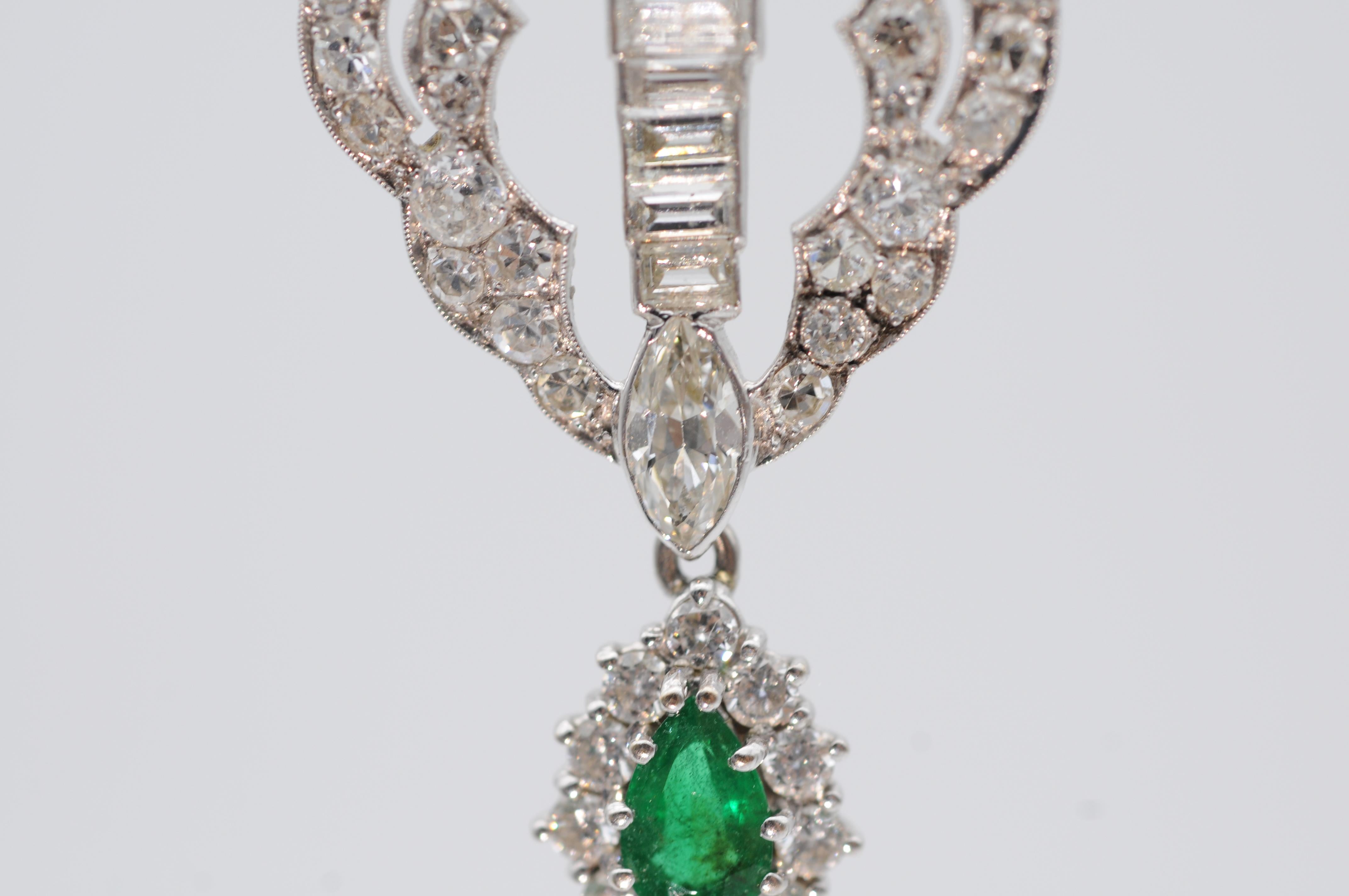 Brilliant Cut Art Deco full set diamond necklace with emerald 18k whitegold For Sale