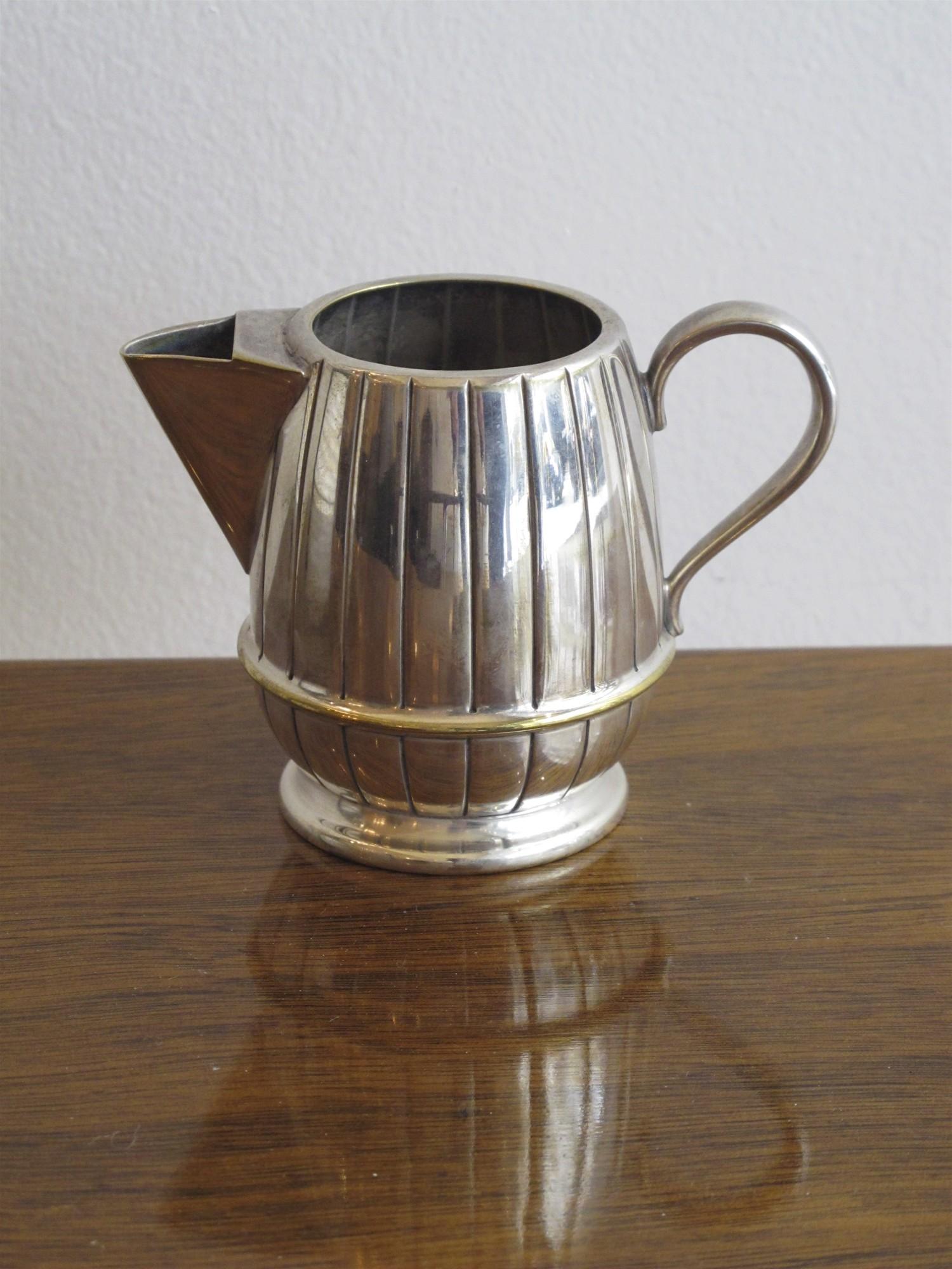Art-Déco-Tee- und Kaffeeservice mit kompletter Seite, hergestellt in Argentinien, signiert Atenea, 1920 (Metall) im Angebot