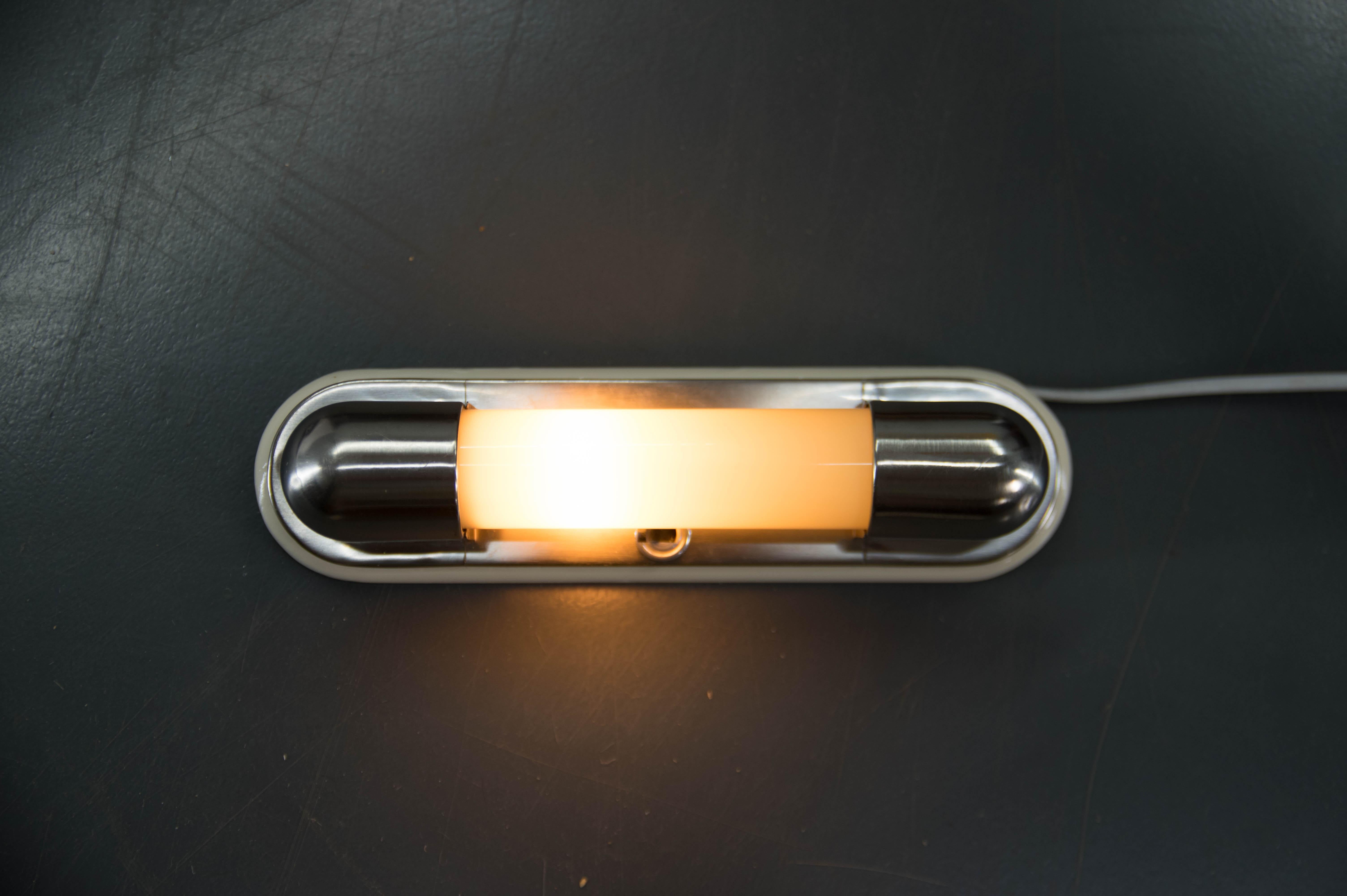 Art Deco / Functionalist / Bauhaus Wall Light, 1930, restaurée en vente 5