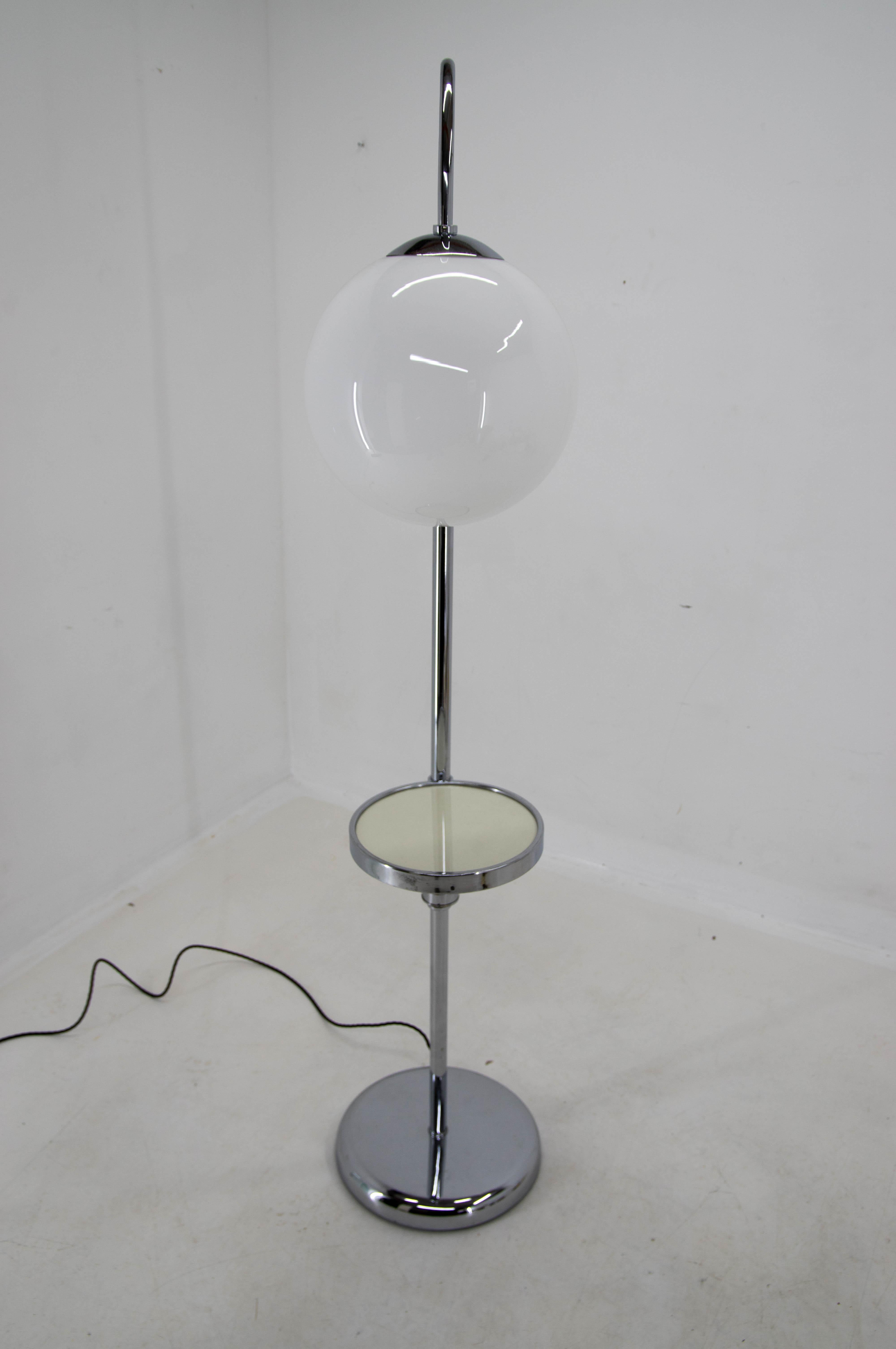 Art-Déco-/Functionalistische Stehlampe, 1930er Jahre, restauriert im Angebot 3