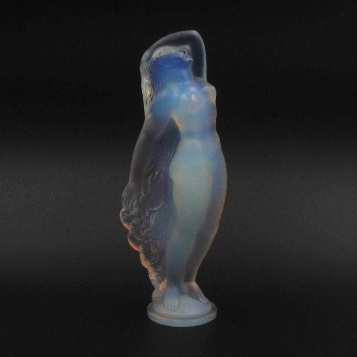 Escultura galss art déco de Sabino.
Modelo (desnudo de silueta).

Material de vidrio opalescente.

Origen Francia Circa 1930. Excelente estado.

Firmado en la parte inferior.

Marius Sabino nació en Sicilia en 1878, y con su familia se trasladó a