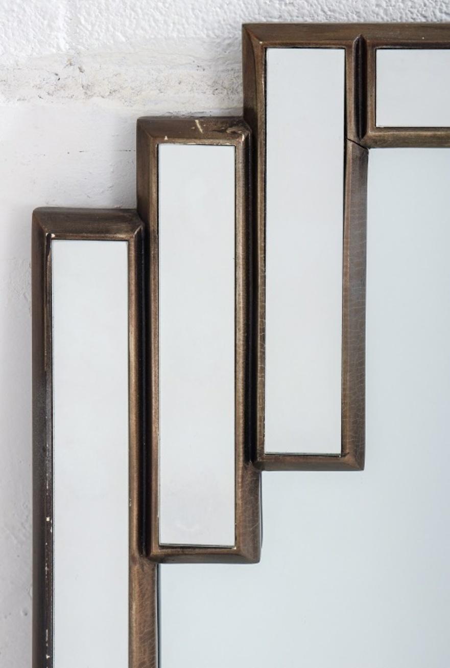Miroir de cheminée de style Art Déco Gampel-Stoll avec motif de verre à panneaux. En bon état. Usure conforme à l'âge et à l'utilisation.

Dimensions : 31,5