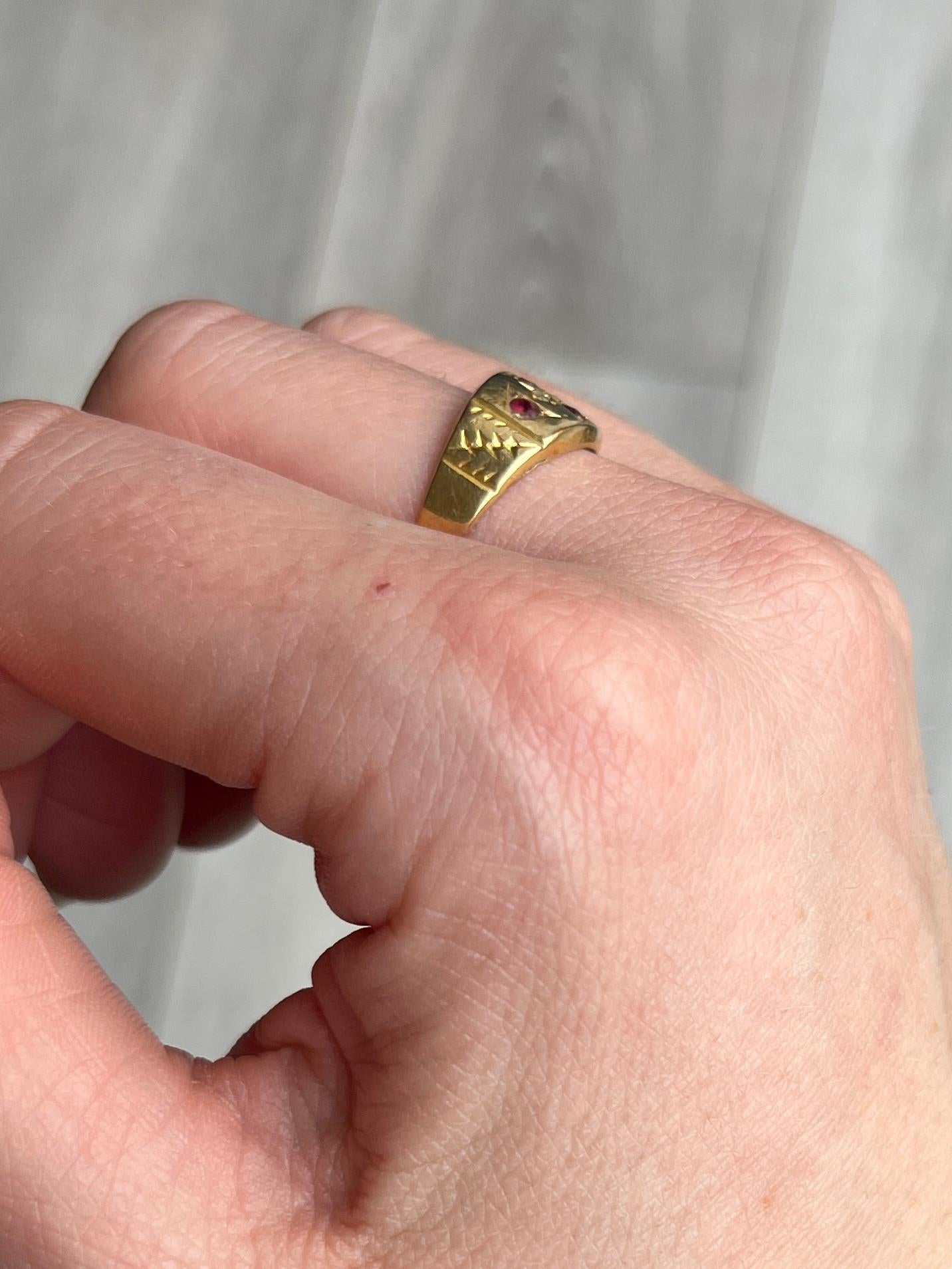 Art-Déco-Ring aus 18 Karat Gold mit Granat und Diamant (Edwardian) im Angebot