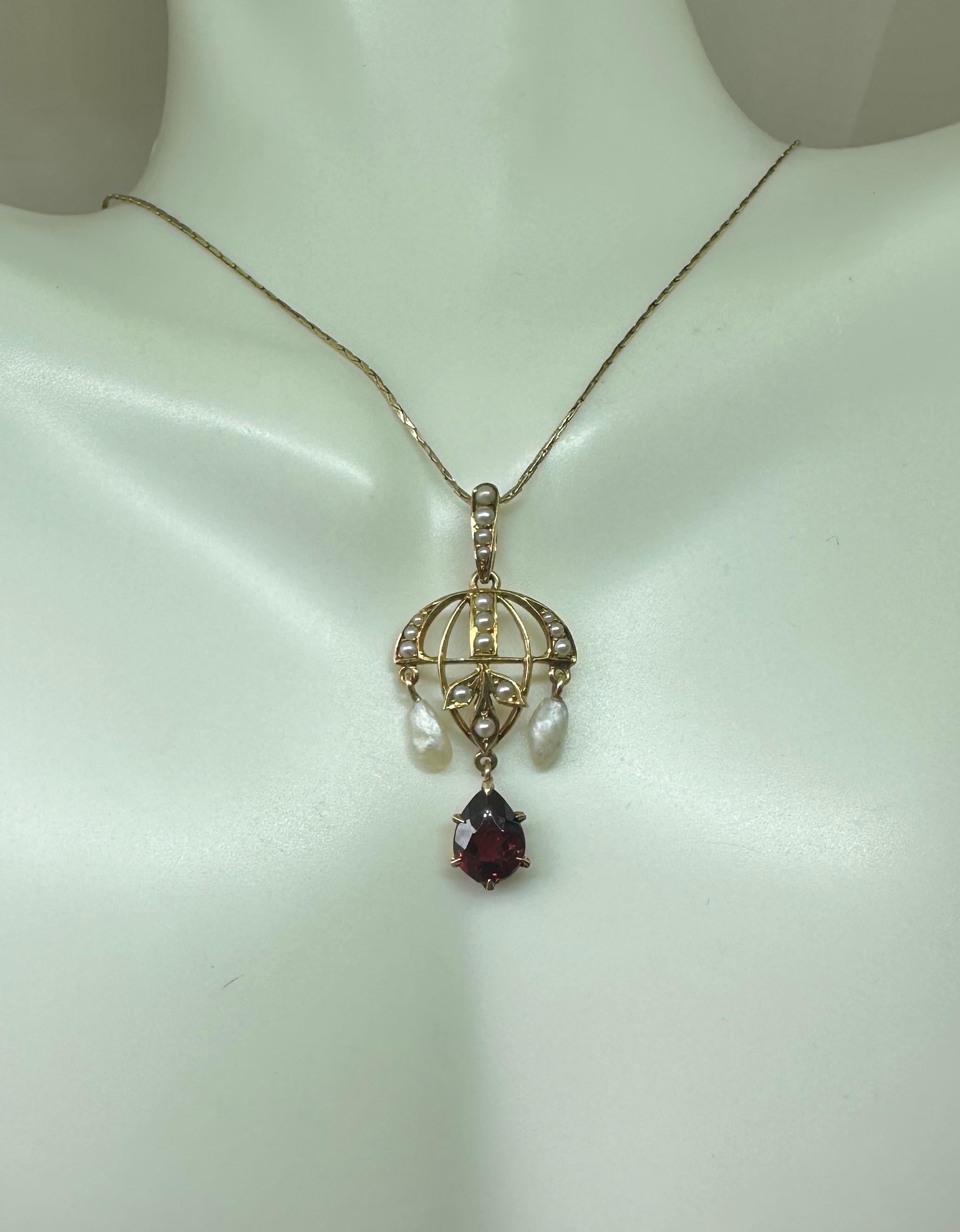 Pear Cut Art Deco Garnet Pearl Pendant Lavalier Necklace 14 Karat Gold Chandelier Motif For Sale