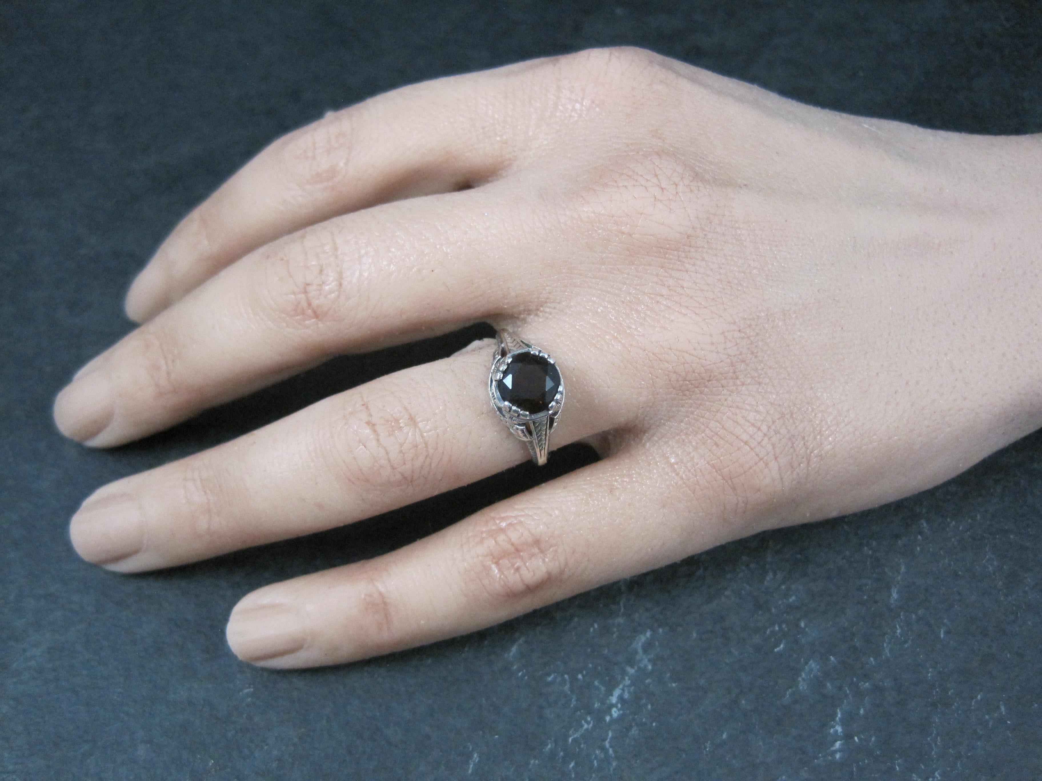 Bague solitaire grenat Art déco Taille 5.5 en vente 3