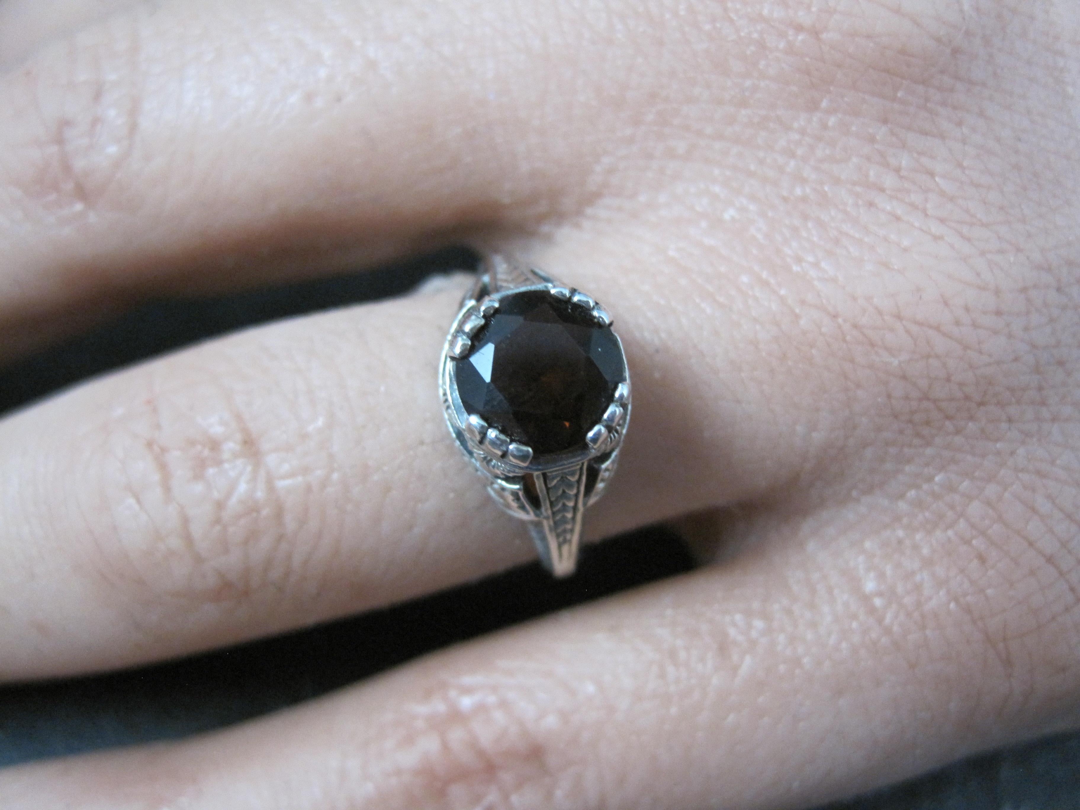 Bague solitaire grenat Art déco Taille 5.5 en vente 4